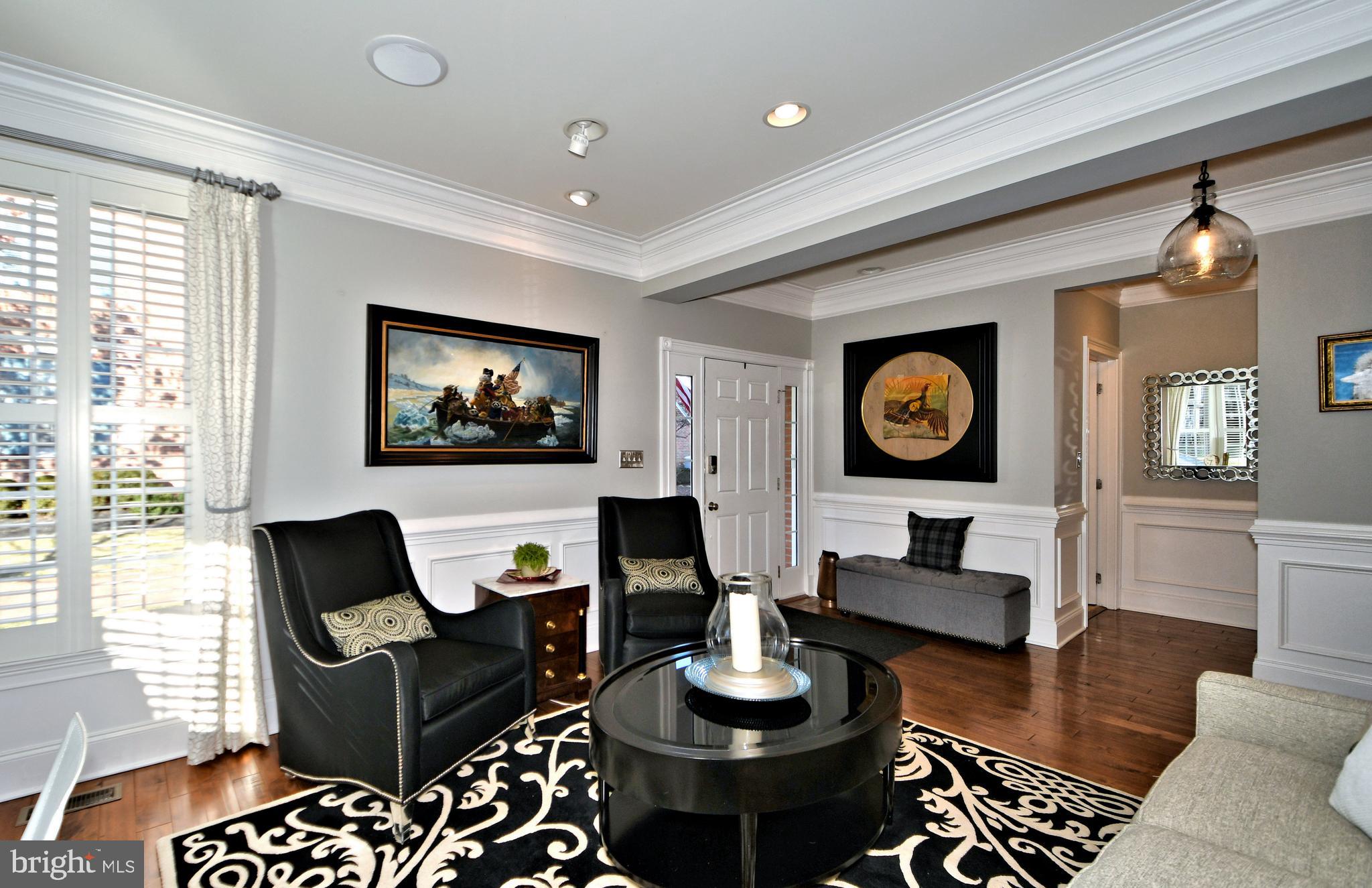 NEWTOWN STATION - Residential