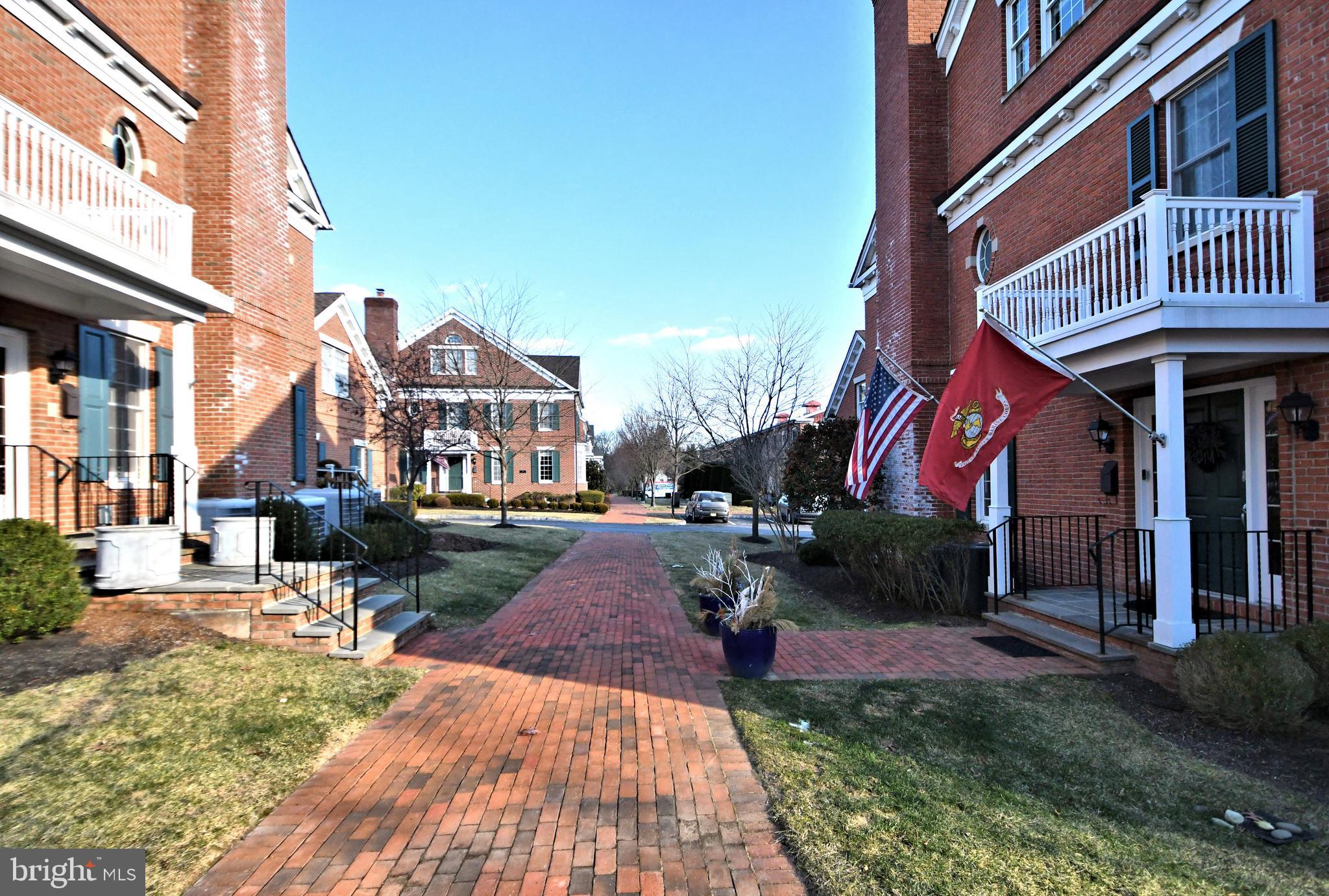 NEWTOWN STATION - Residential