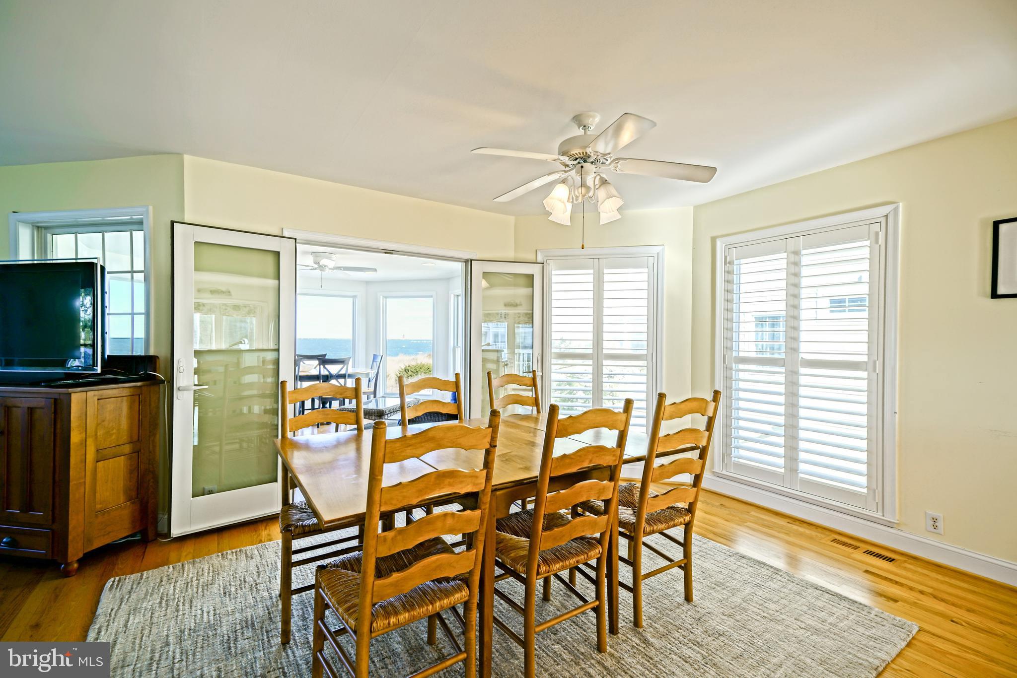 CAPE SHORES - Residential