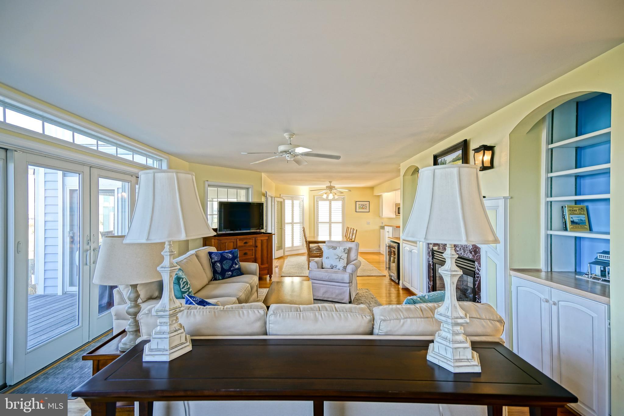 CAPE SHORES - Residential