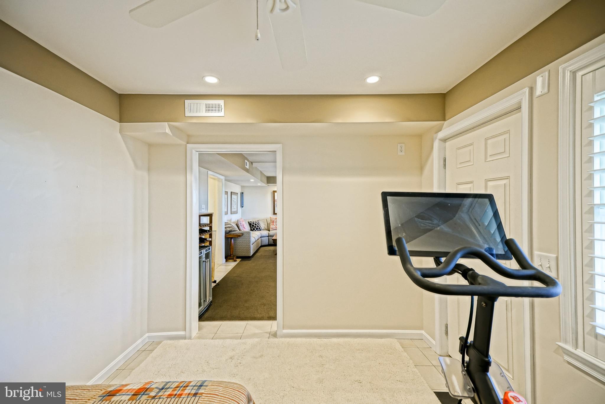 CAPE SHORES - Residential