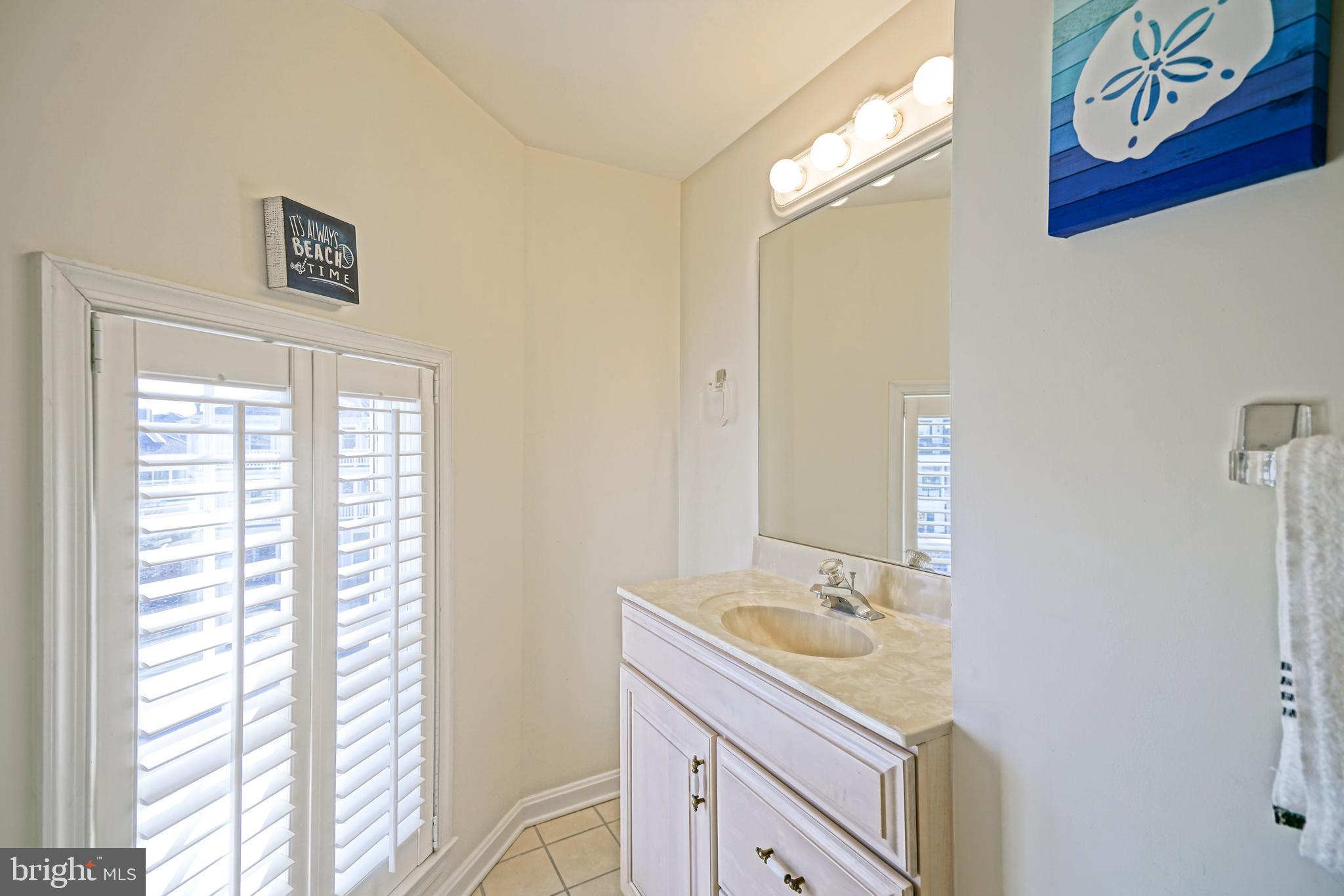 CAPE SHORES - Residential