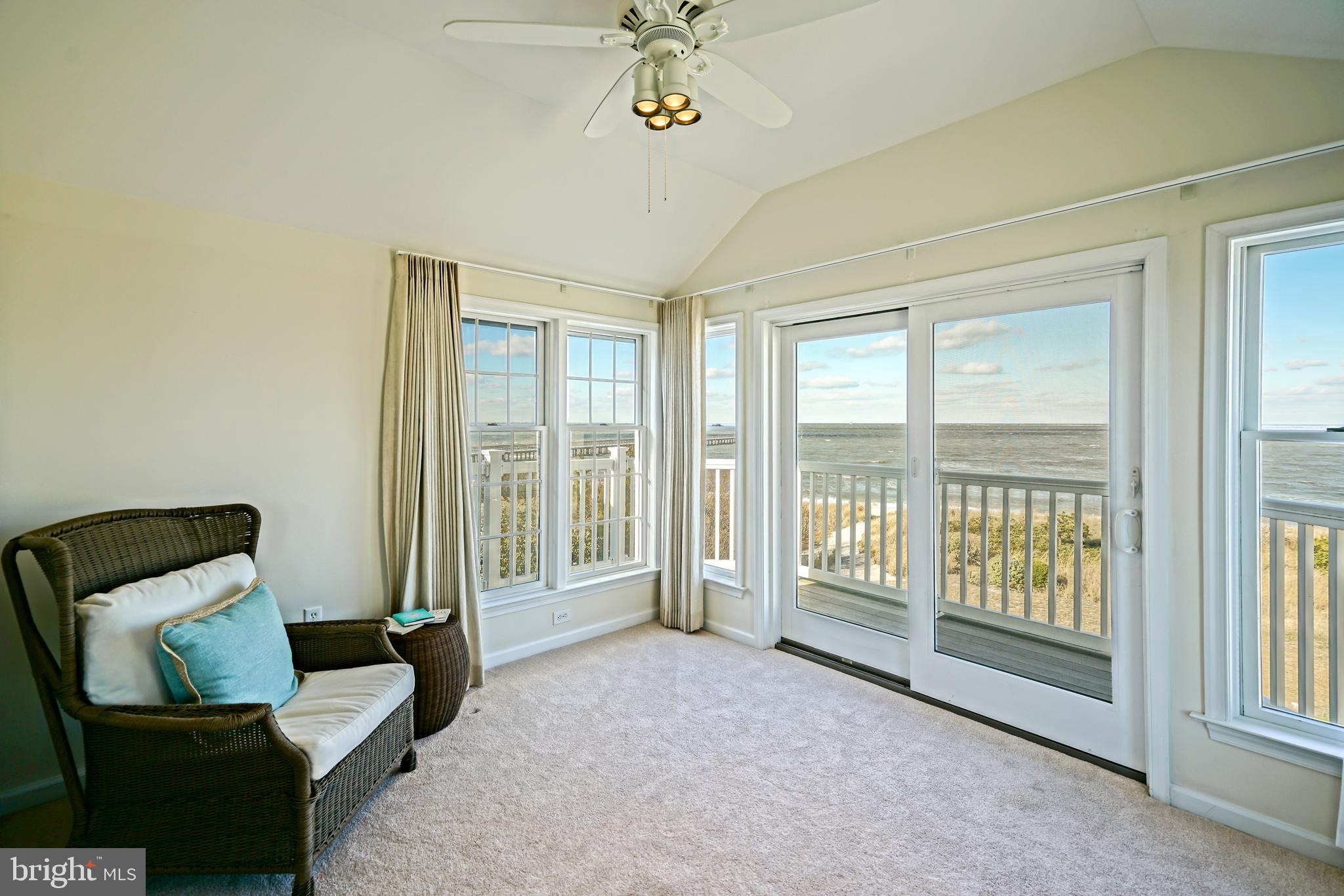 CAPE SHORES - Residential