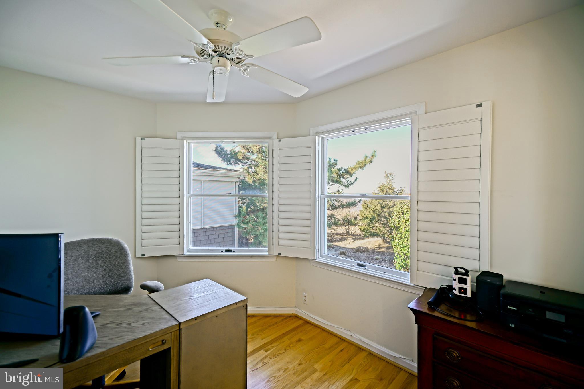 CAPE SHORES - Residential