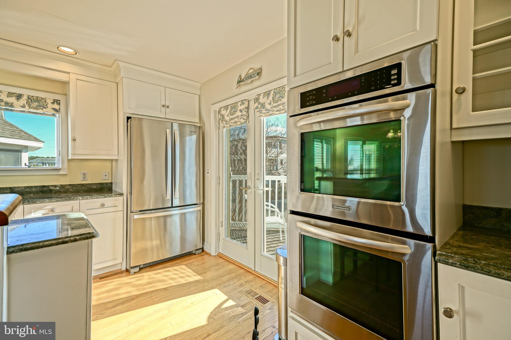 CAPE SHORES - Residential