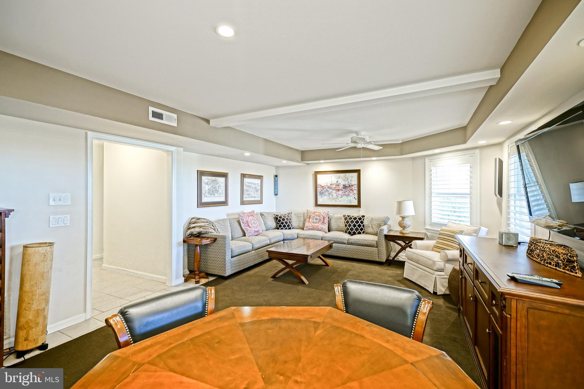 CAPE SHORES - Residential