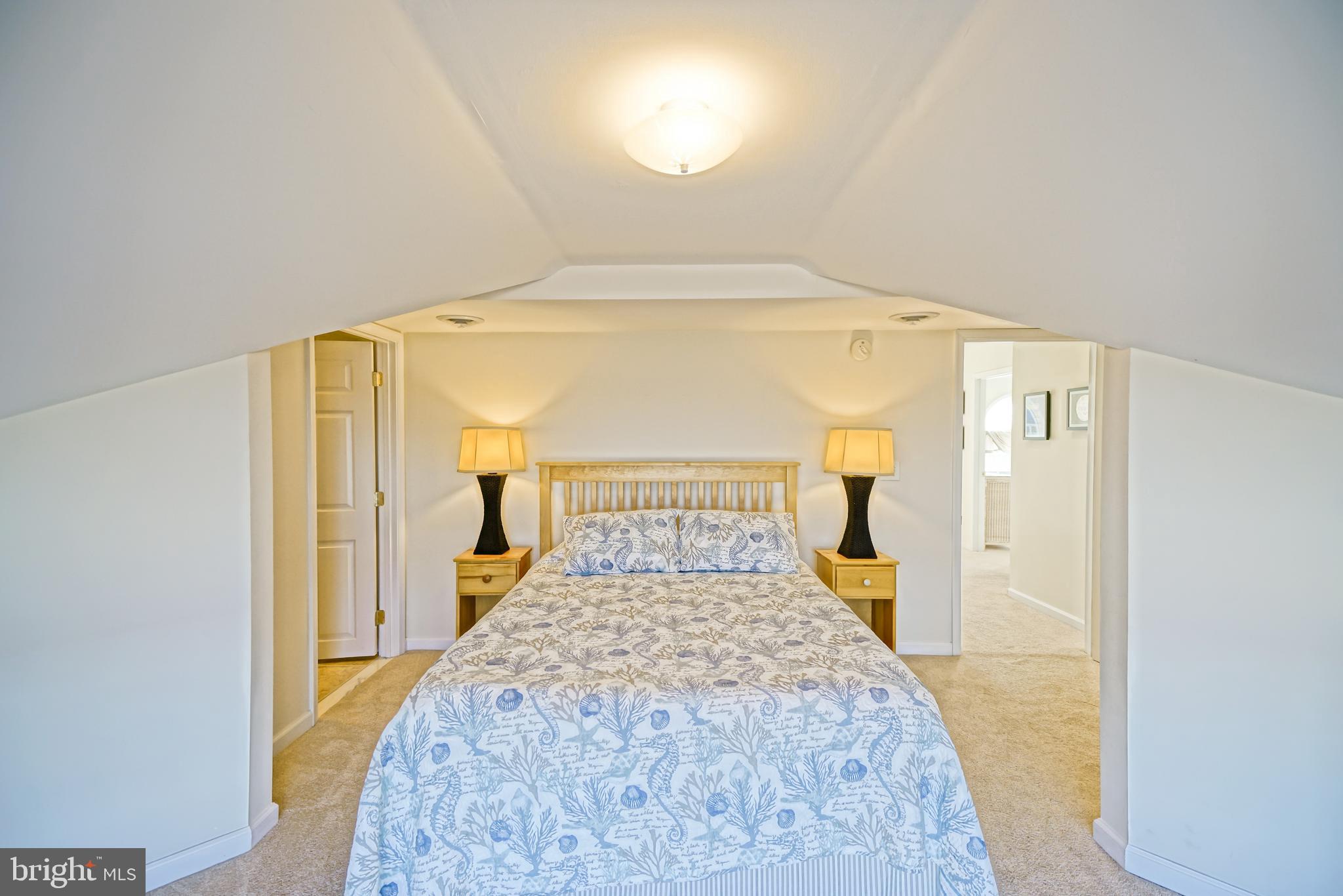 CAPE SHORES - Residential