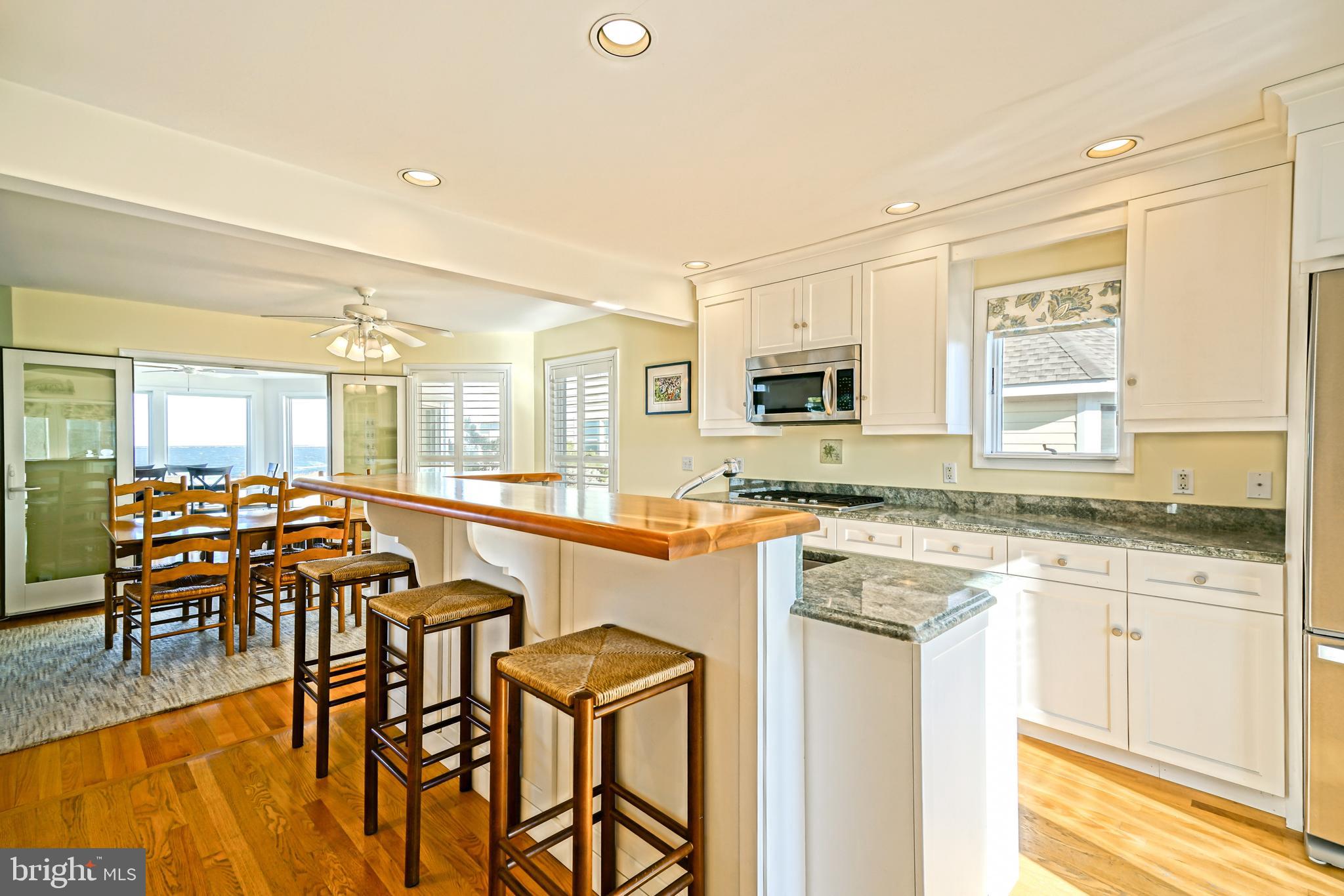 CAPE SHORES - Residential