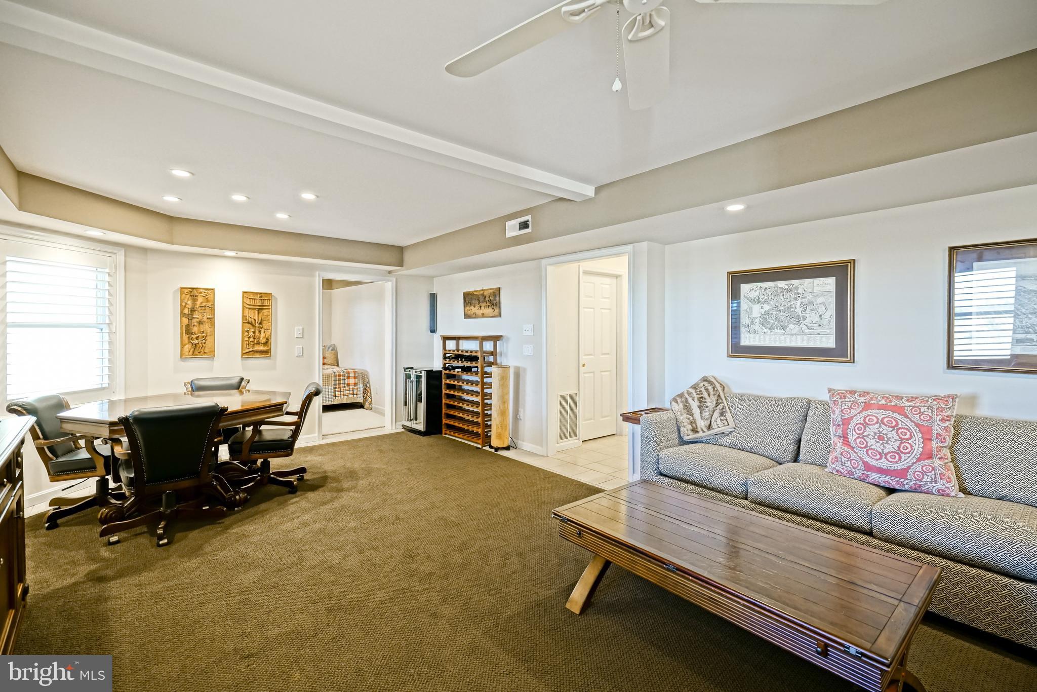 CAPE SHORES - Residential