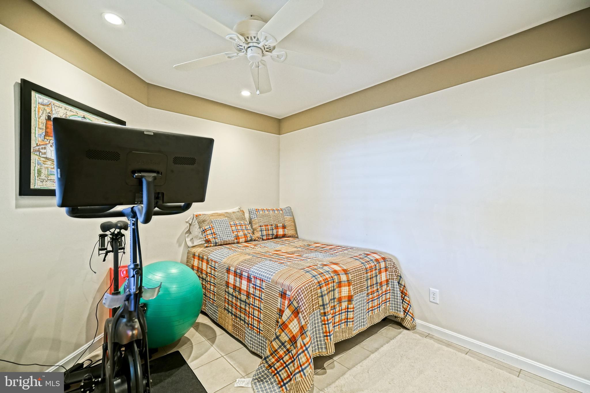 CAPE SHORES - Residential