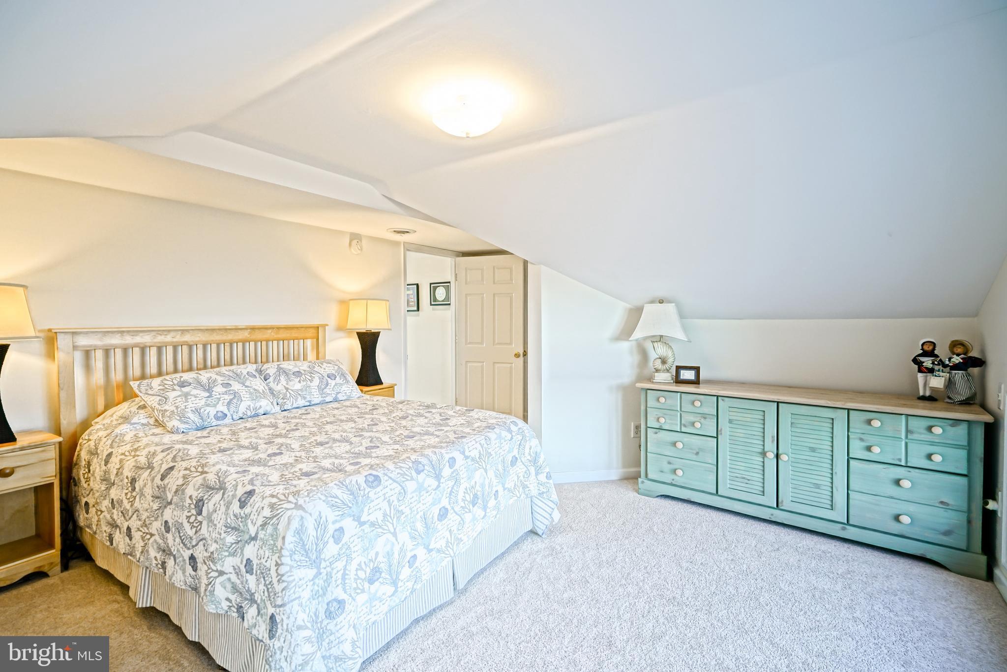 CAPE SHORES - Residential