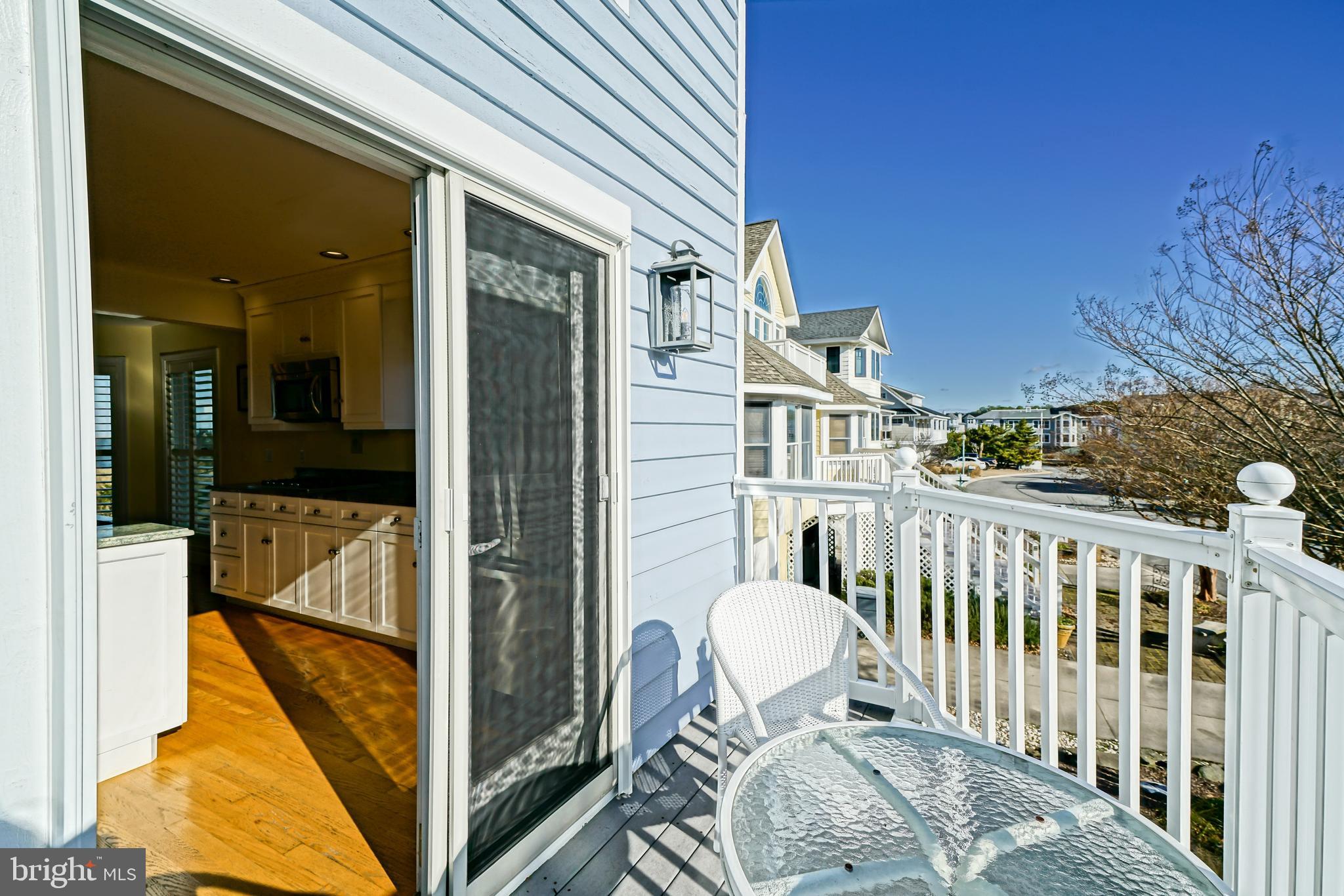 CAPE SHORES - Residential