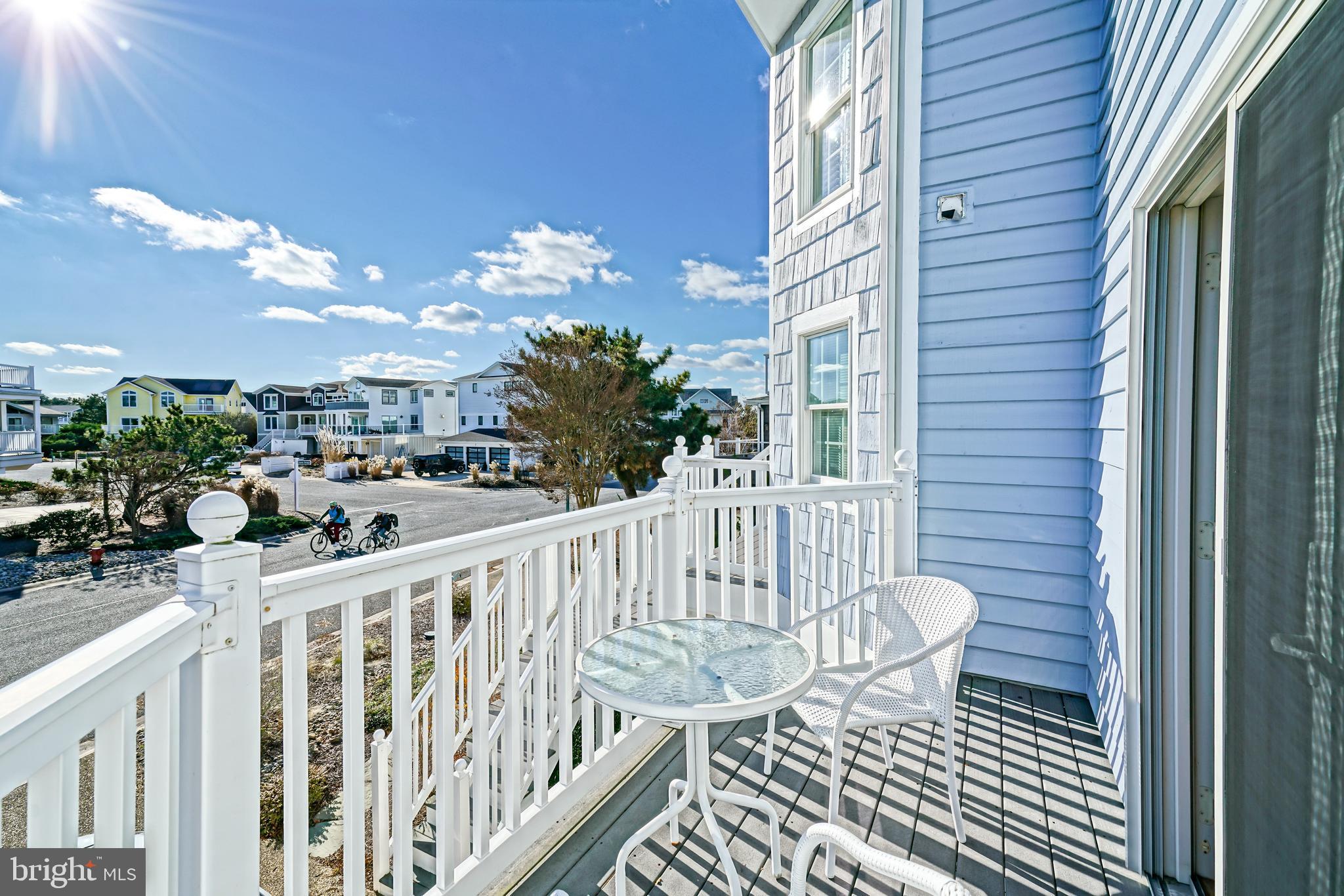 CAPE SHORES - Residential