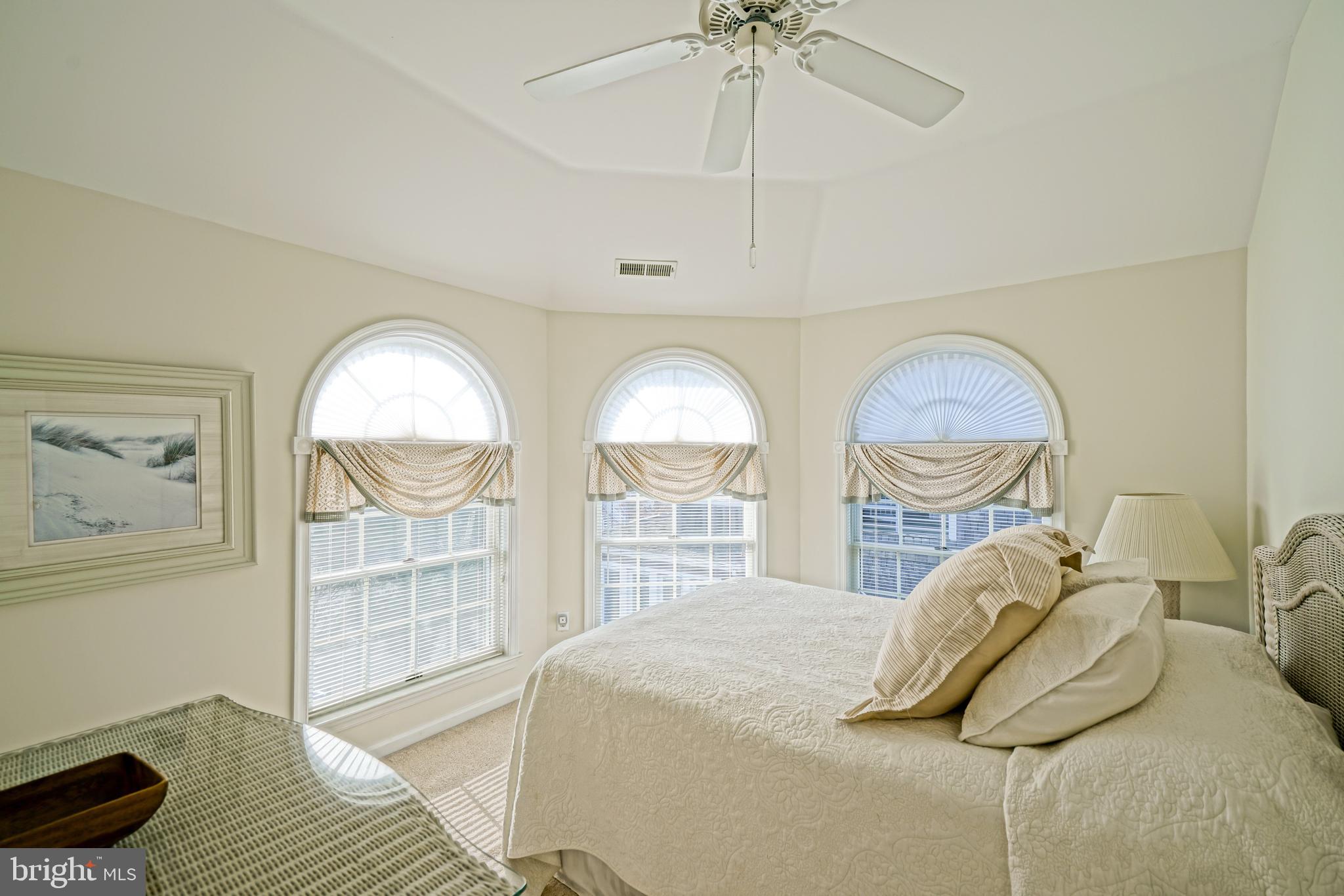 CAPE SHORES - Residential