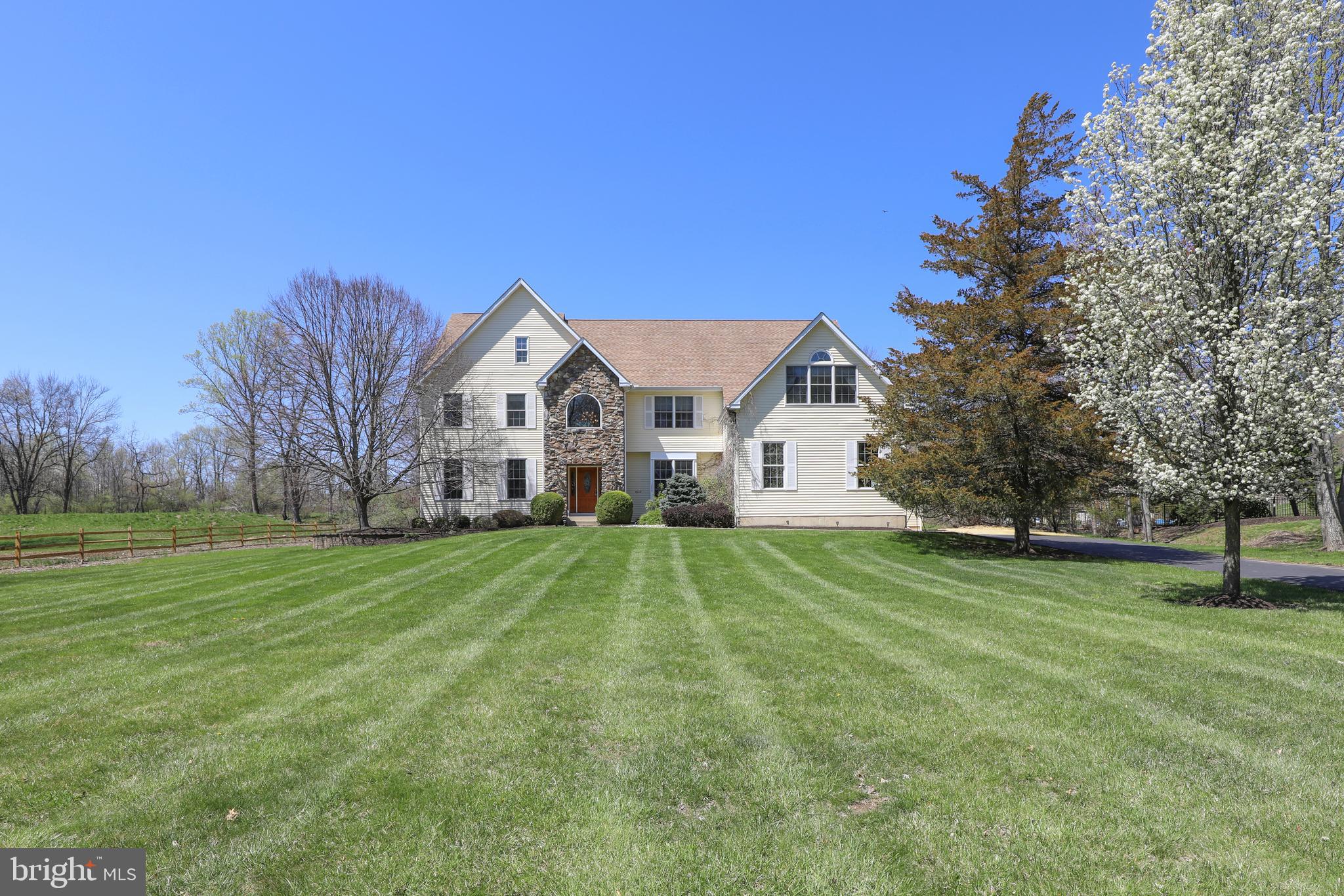 WELLINGTON ESTS - Residential