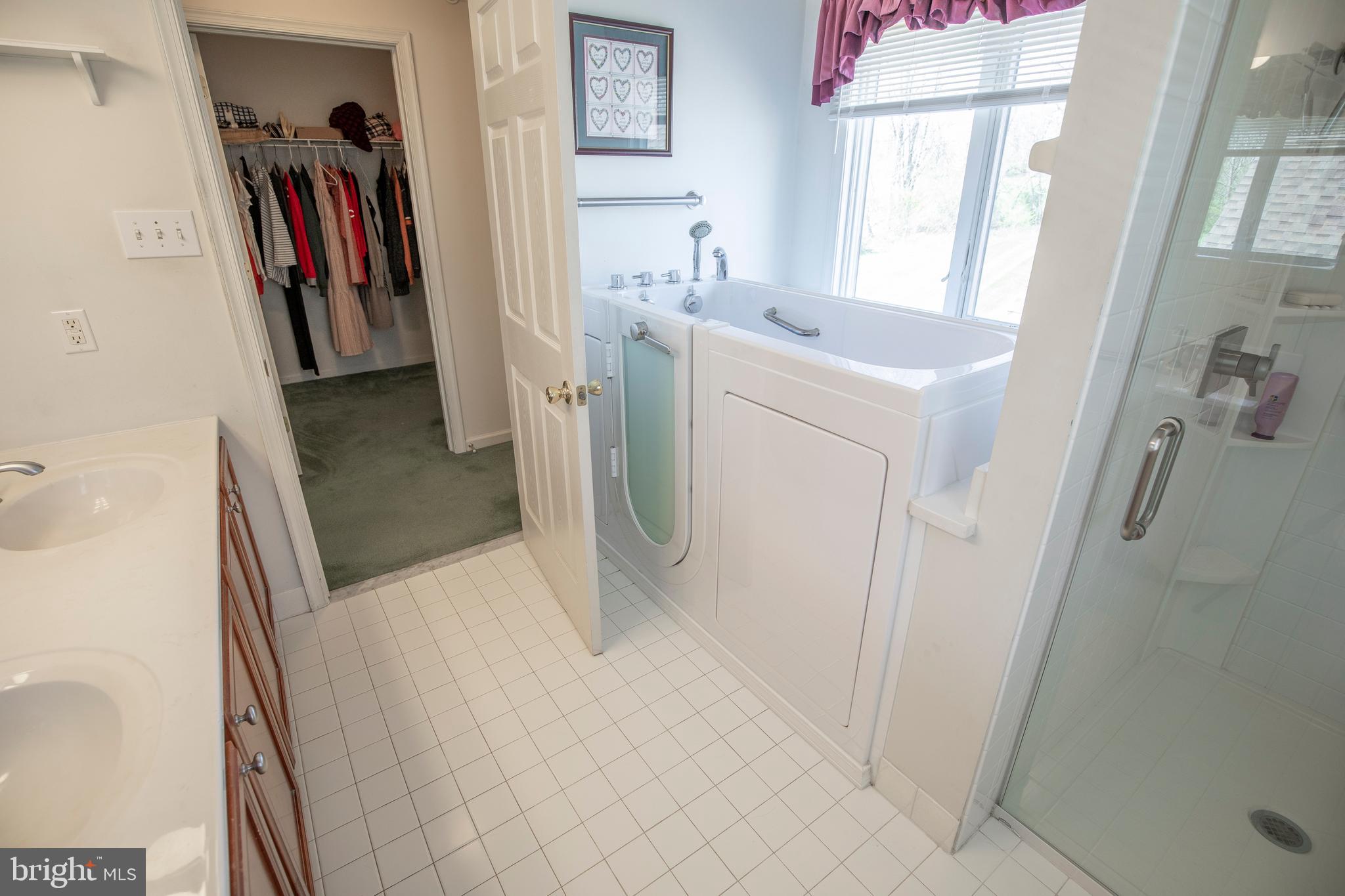 WELLINGTON ESTS - Residential