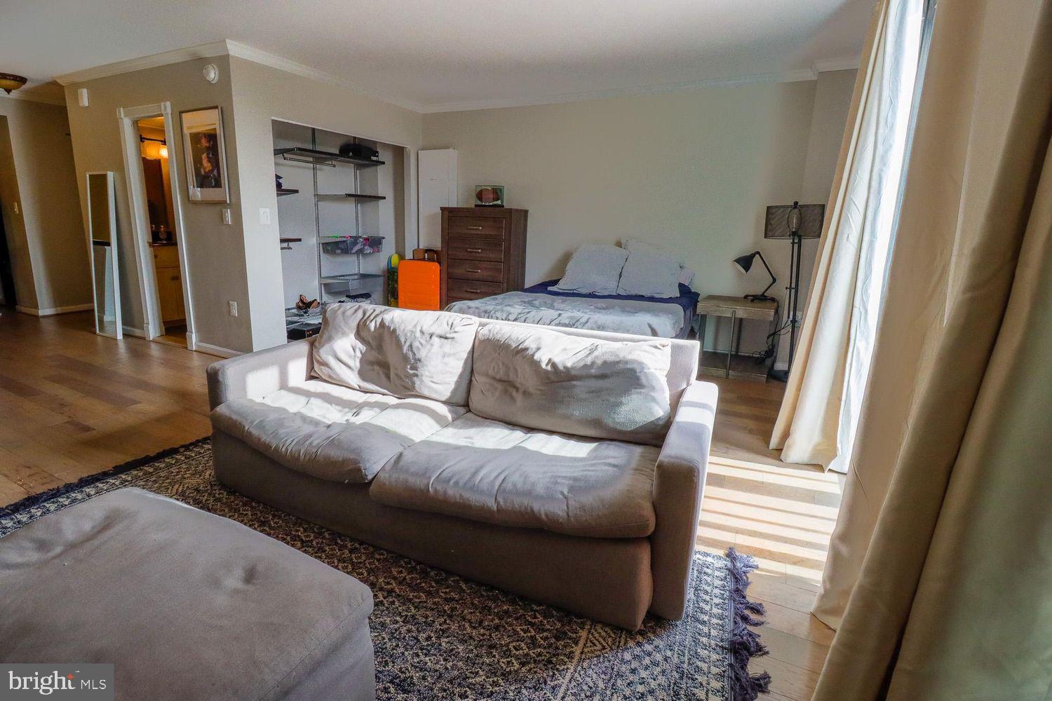 RIVIERA OF CHEVY CHASE - Residential