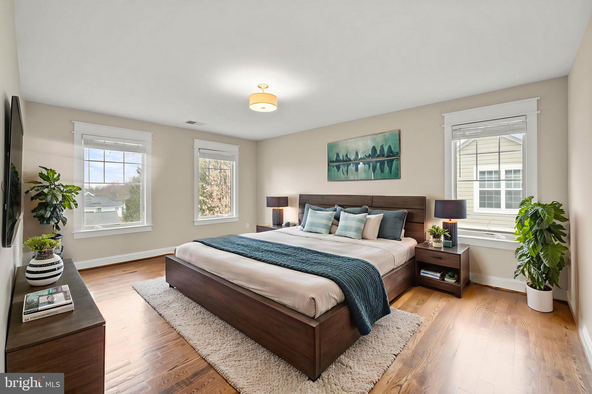 HILLSIDE MANOR - Residential