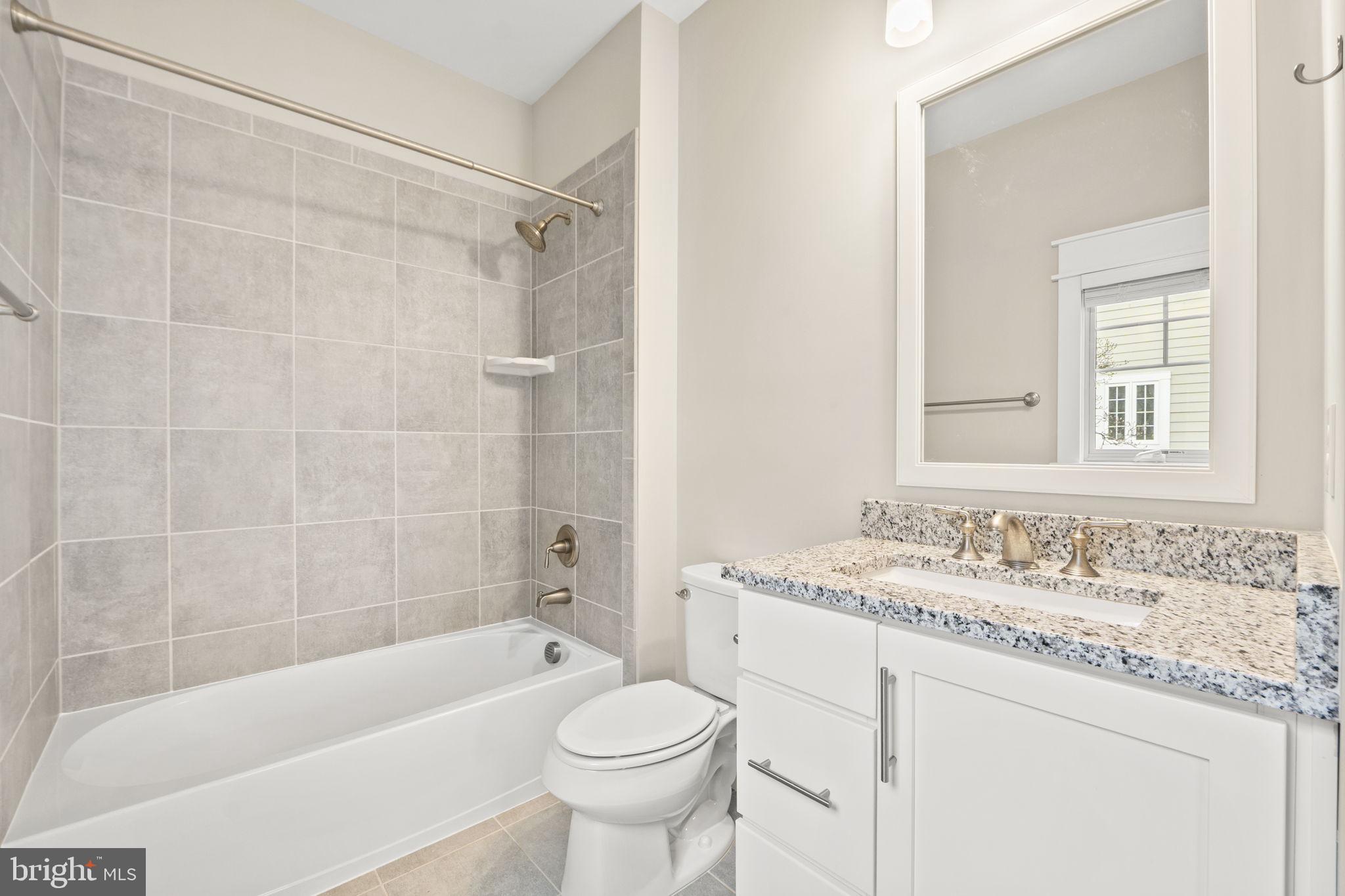 HILLSIDE MANOR - Residential