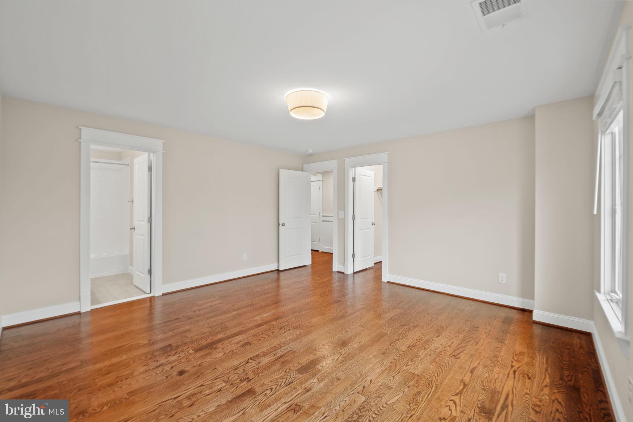 HILLSIDE MANOR - Residential