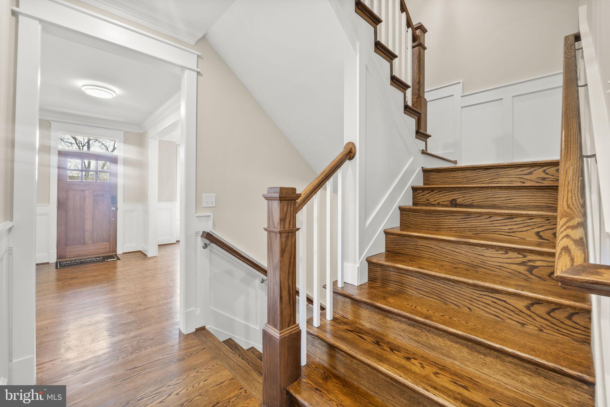 HILLSIDE MANOR - Residential