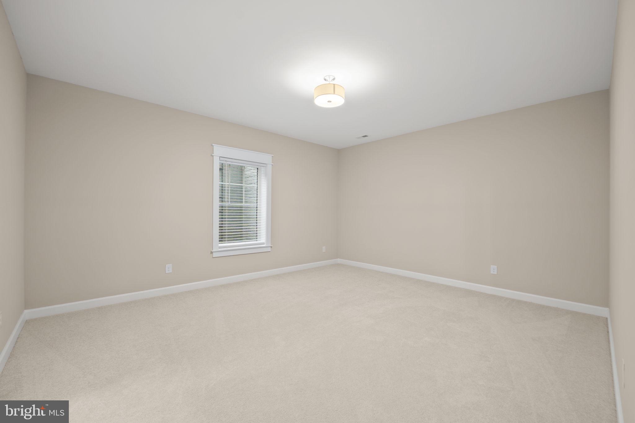 HILLSIDE MANOR - Residential