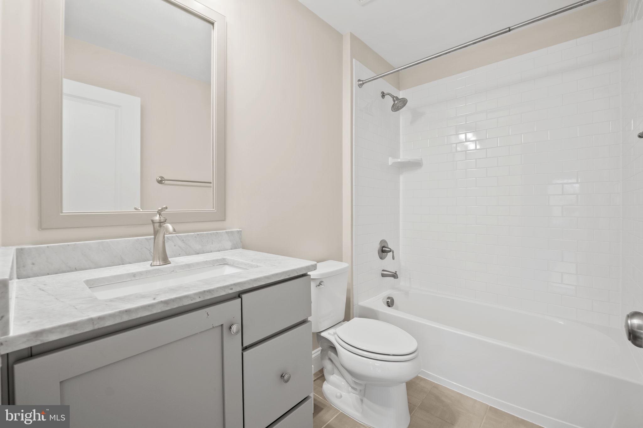 HILLSIDE MANOR - Residential