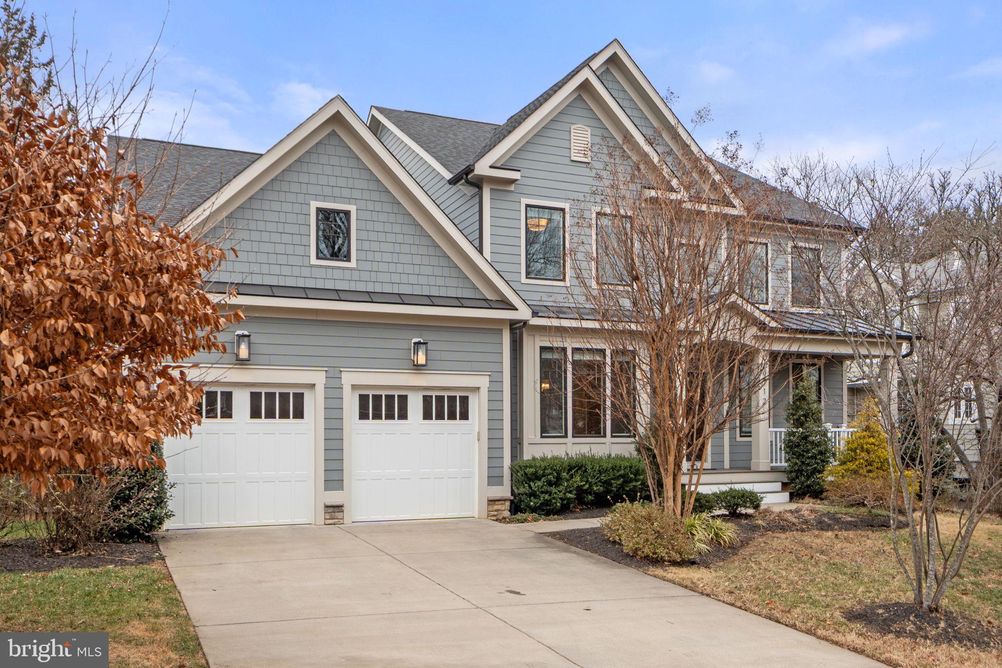 HILLSIDE MANOR - Residential