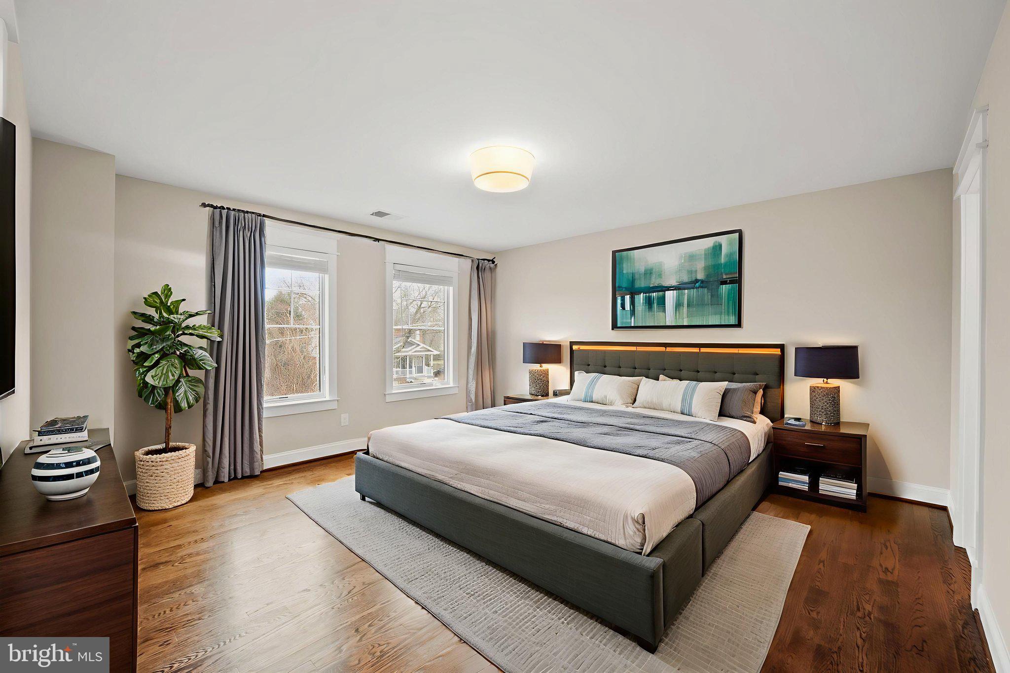 HILLSIDE MANOR - Residential