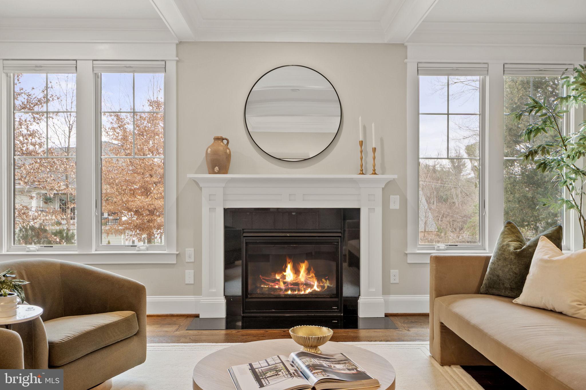 HILLSIDE MANOR - Residential