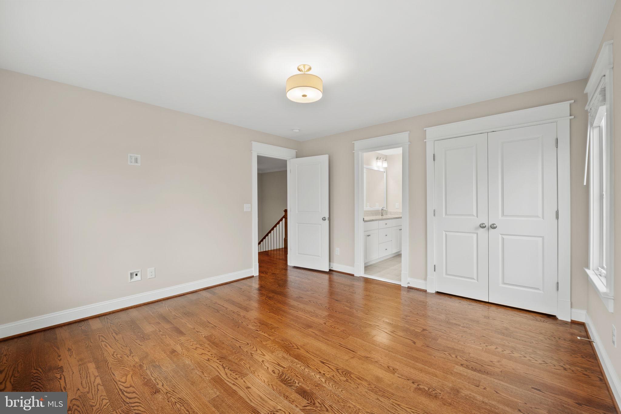 HILLSIDE MANOR - Residential