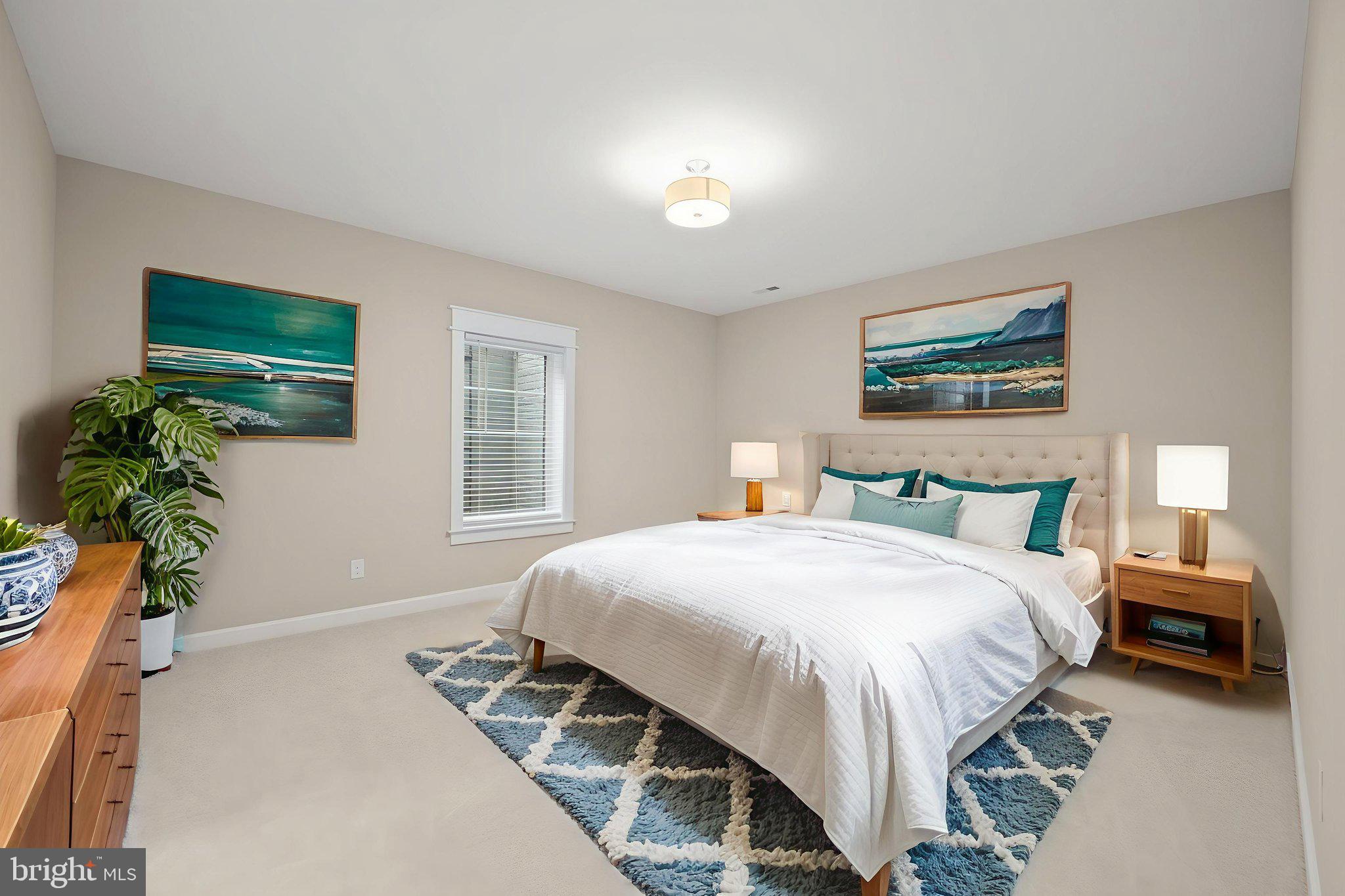 HILLSIDE MANOR - Residential