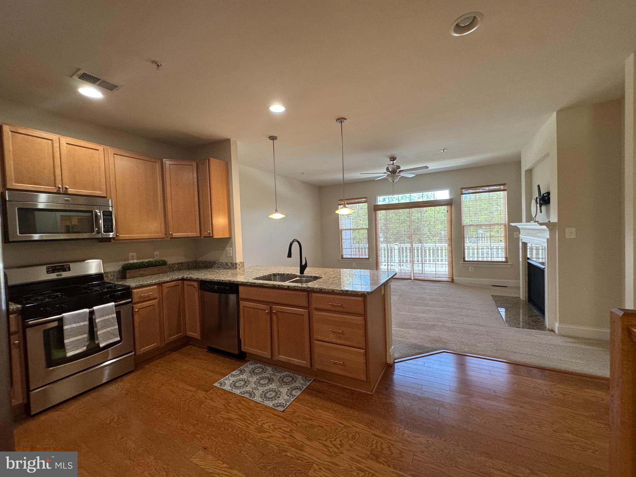 10 STEEPLECHASE DRIVE