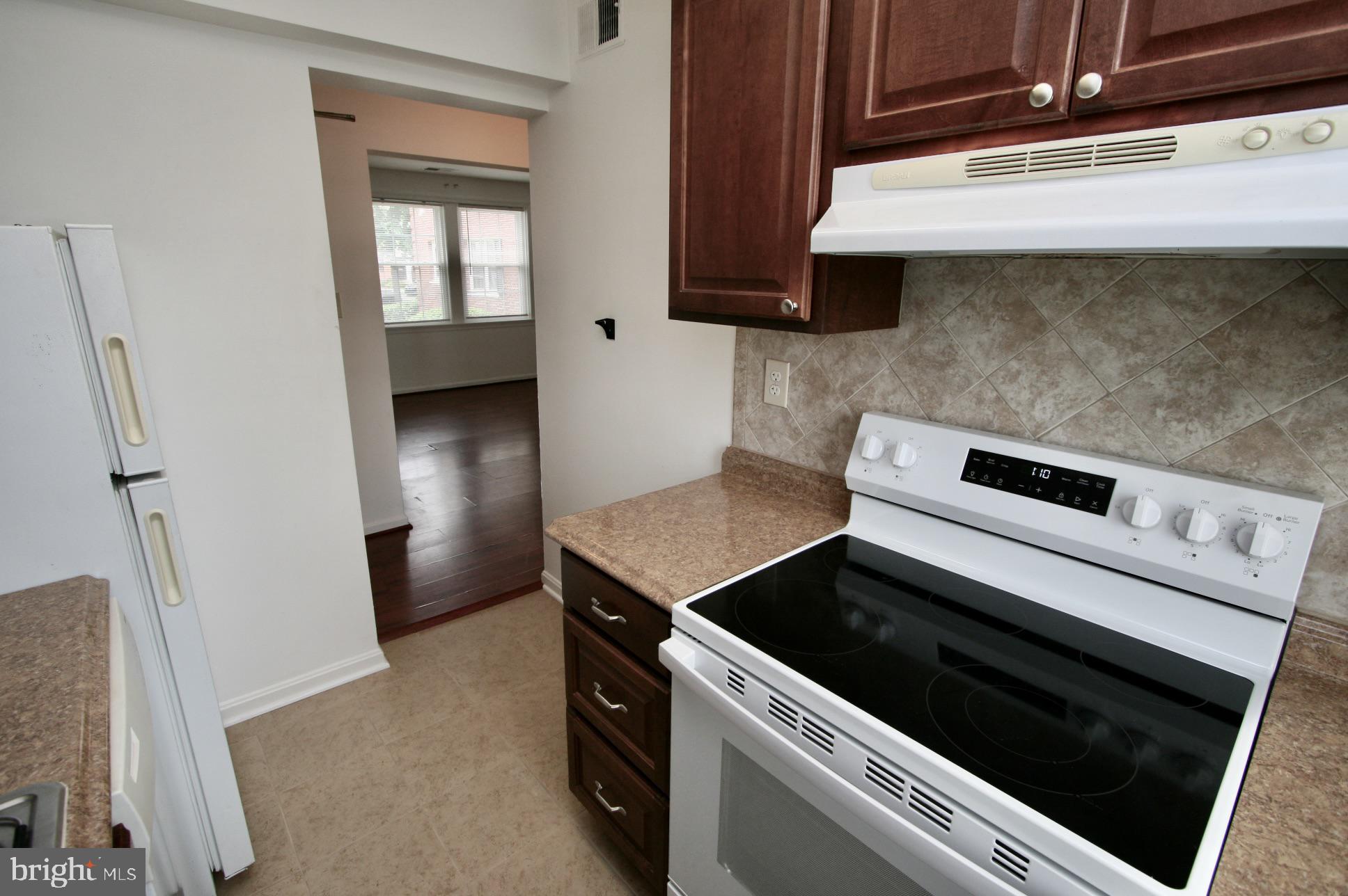 3811 V STREET SE 101