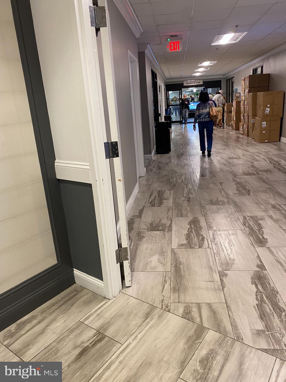 PROMENADE TOWERS - Residential Lease