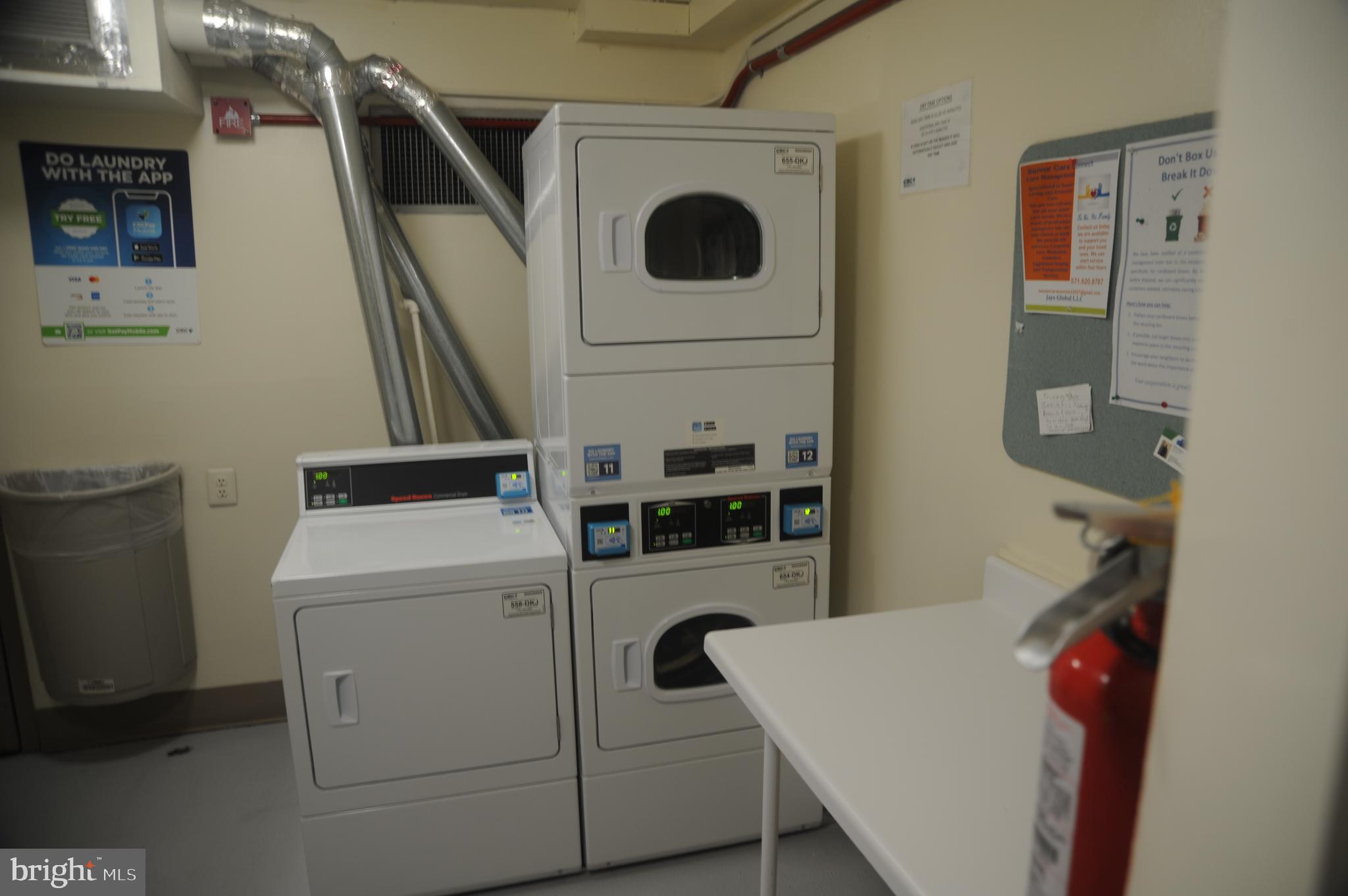 PROMENADE TOWERS - Residential Lease