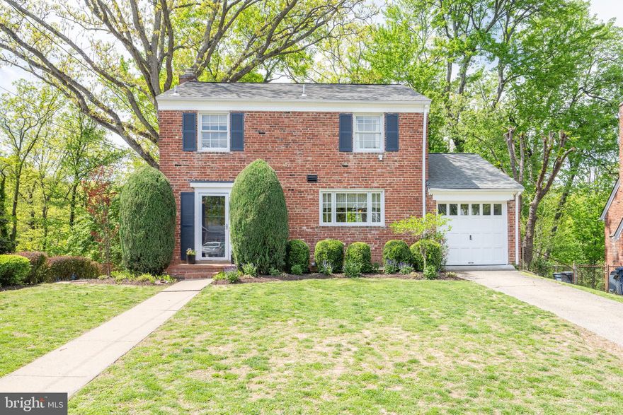 Gorgeous detached home on large, flat lot! Welcome to 3200 Holly Street! This gem of a home features 4 bedrooms, 2.5 baths and a stunning yard accessible from the walkout basement. Enter into the foyer - don't miss the capiz shell light - and find a conveniently located half bath and hall closet. Walk into the living room - spacious and overlooking the treetops, this room is centered by a wood burning fireplace flanked by custom built-ins. The living room flows easily into the dining room which overlooks the kitchen. The gourmet kitchen - with crisp, white cabinetry, upgraded countertops, stainless appliances - is great for the everyday cook or gourmet chef, The peninsula is a great place for entertaining or for weekday breakfasts on the go. Upstairs you will find a primary bedroom, two additional bedrooms and a spacious bathroom. On the lower level, you will enjoy a large recreation room - ideal for family movie nights or watching the big game. A fourth bedroom and en-suite bathroom make this a great guest space or home office. The recreation room walks out to the expansive yard - fenced in and flat, this yard is to die for! Enjoy summer evenings grilling out with friends, evenings by a fire pit or gardening for days - you don't want to miss this! Conveniently located in Del Ray's vibrant community, you can enjoy shops, restaurants, fitness studios, Farmer's Market, annual events and so much more. A commuter's dream, you are minutes to major highways including - I-395, Route 1 and the GW Parkway. Less than 10 minutes to Reagan National Airport, close to Old Town and so much more, you will love living here - welcome home!