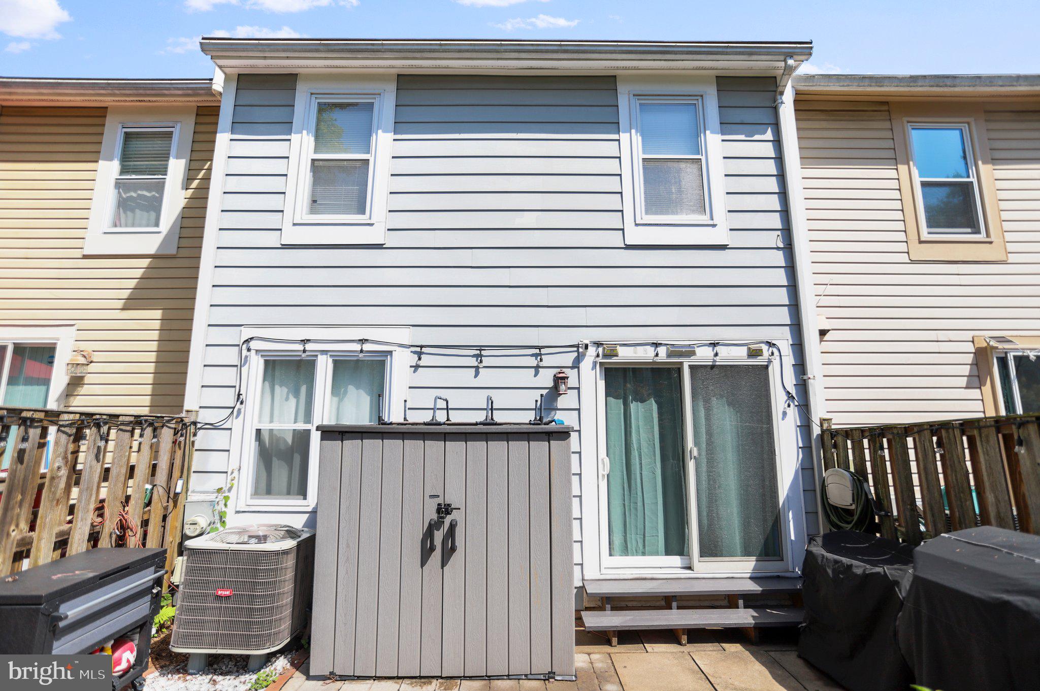 SENECA PARK - Residential