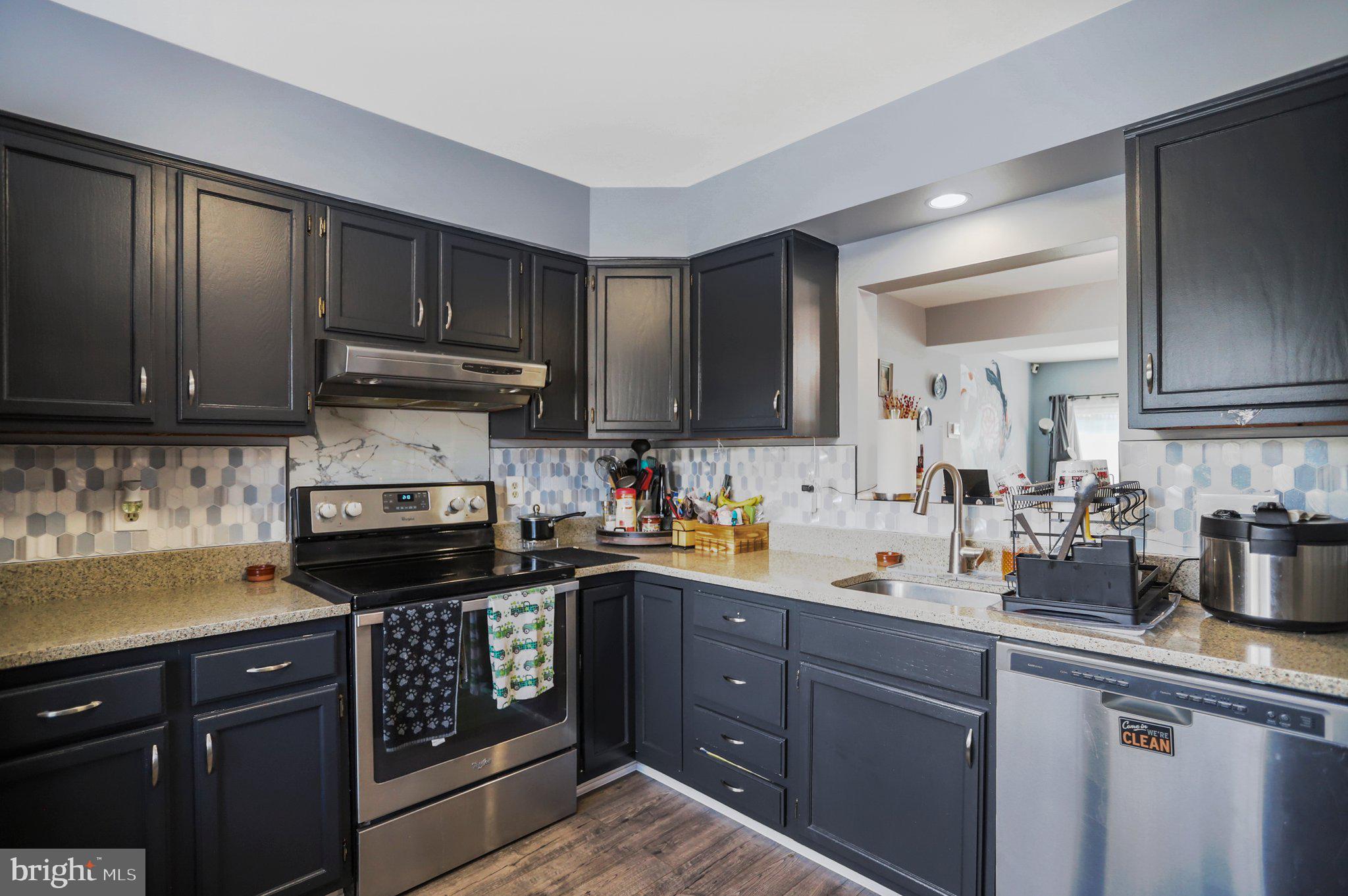 SENECA PARK - Residential