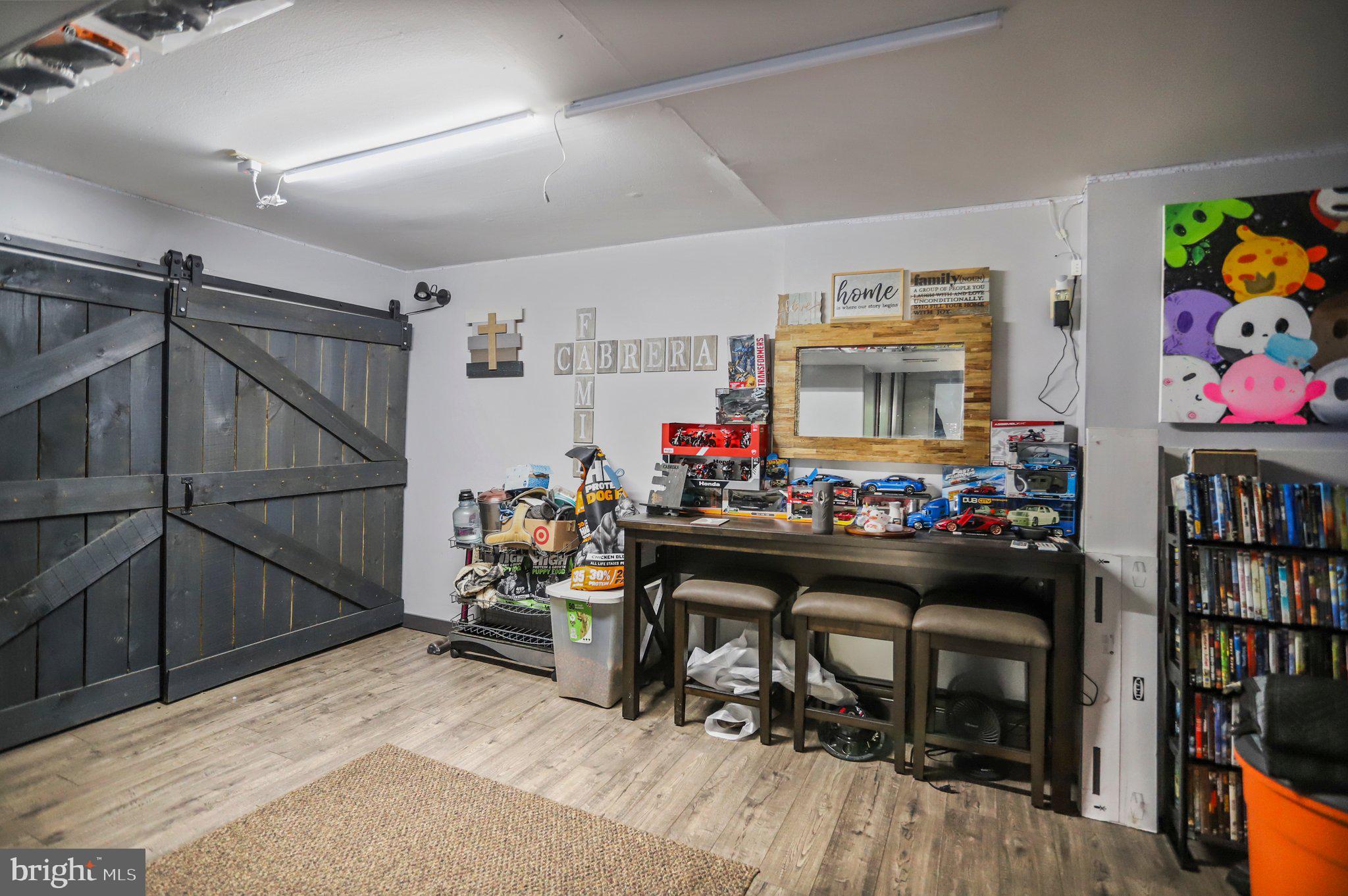 SENECA PARK - Residential