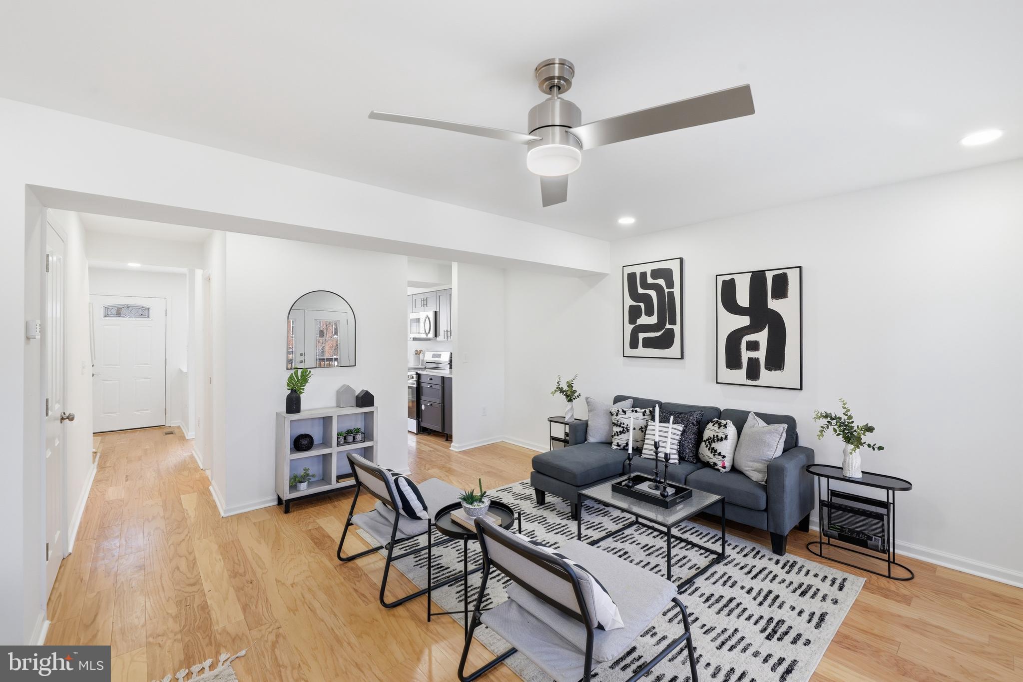 JOHNSTON SQUARE - Residential