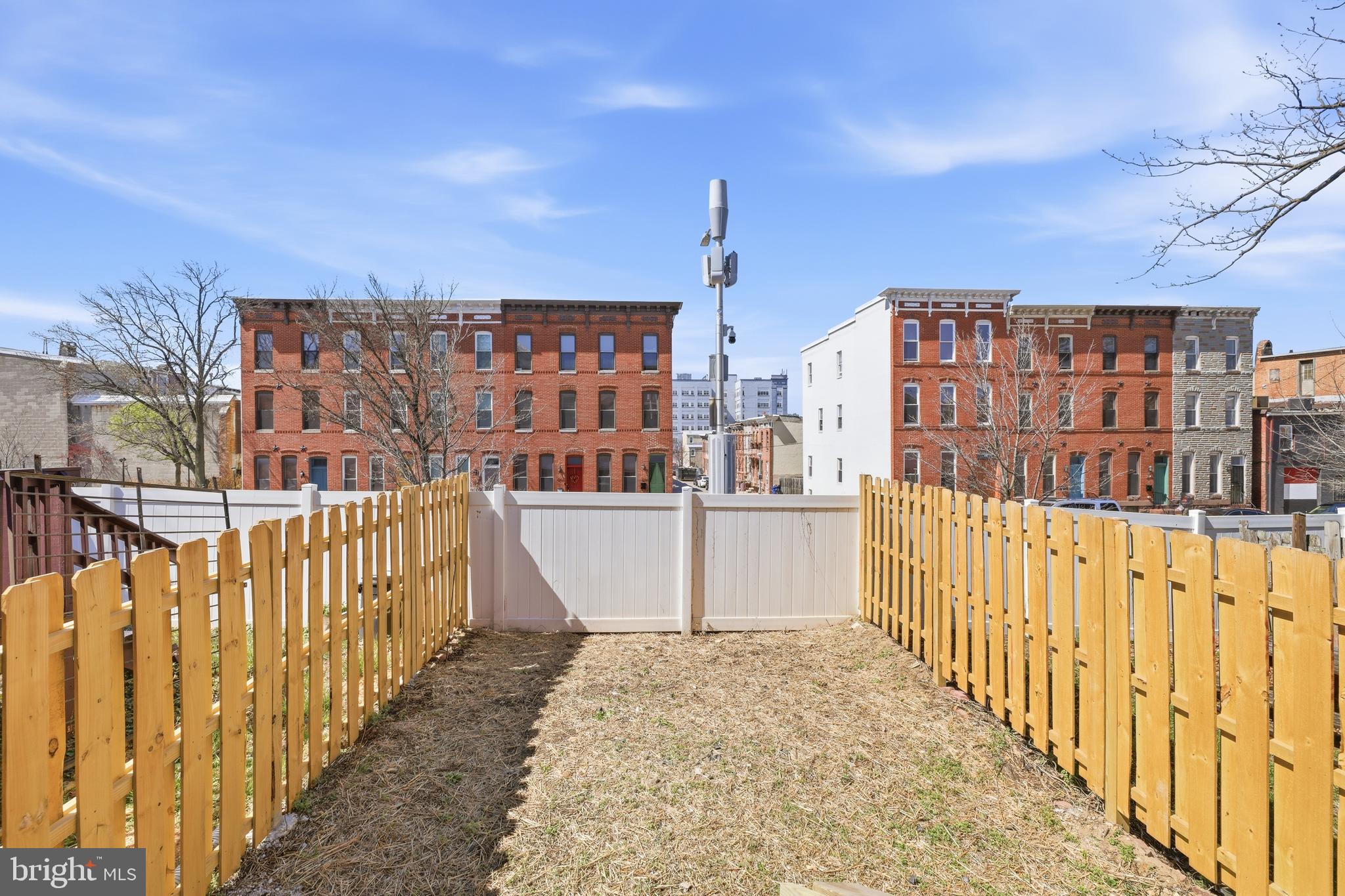 JOHNSTON SQUARE - Residential