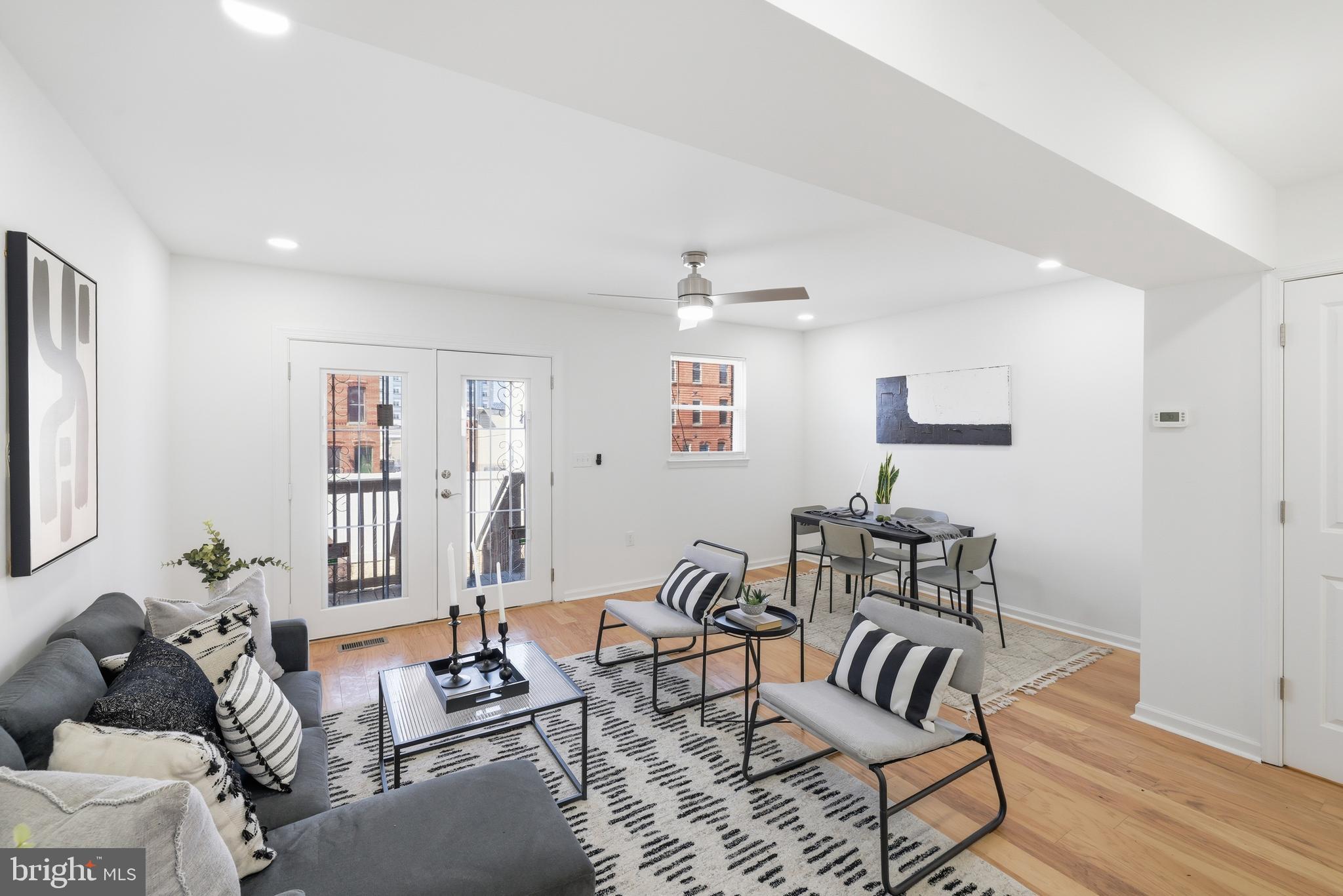 JOHNSTON SQUARE - Residential