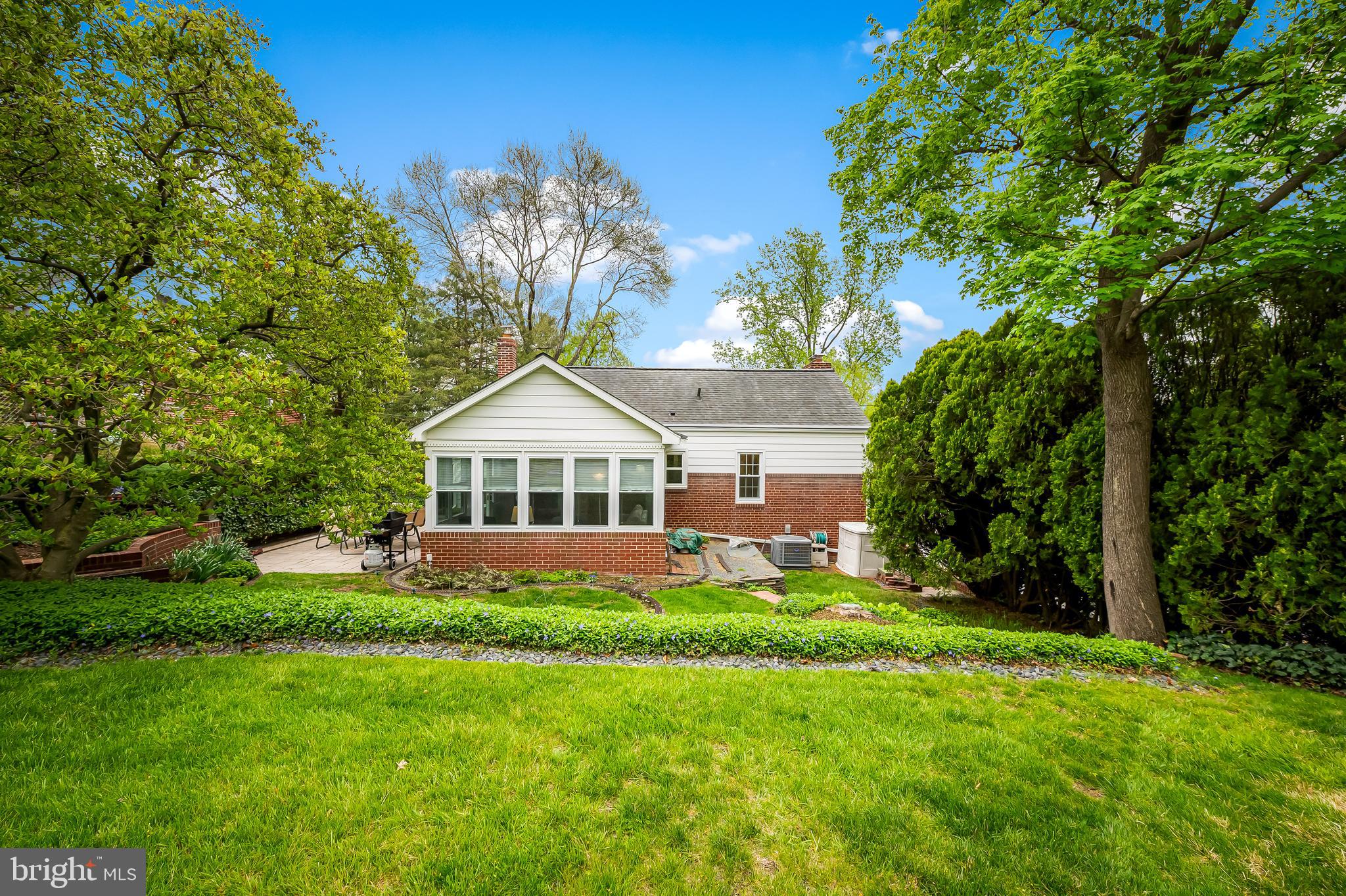 900 FAIRWAY DRIVE