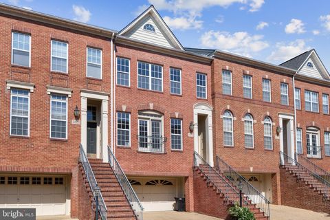 2825 LAURA GAE CIRCLE VIENNA VA 22180