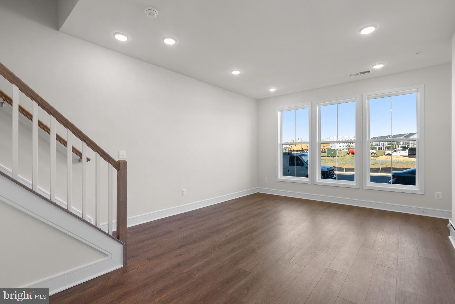 DEMOTT & SILVER - Residential