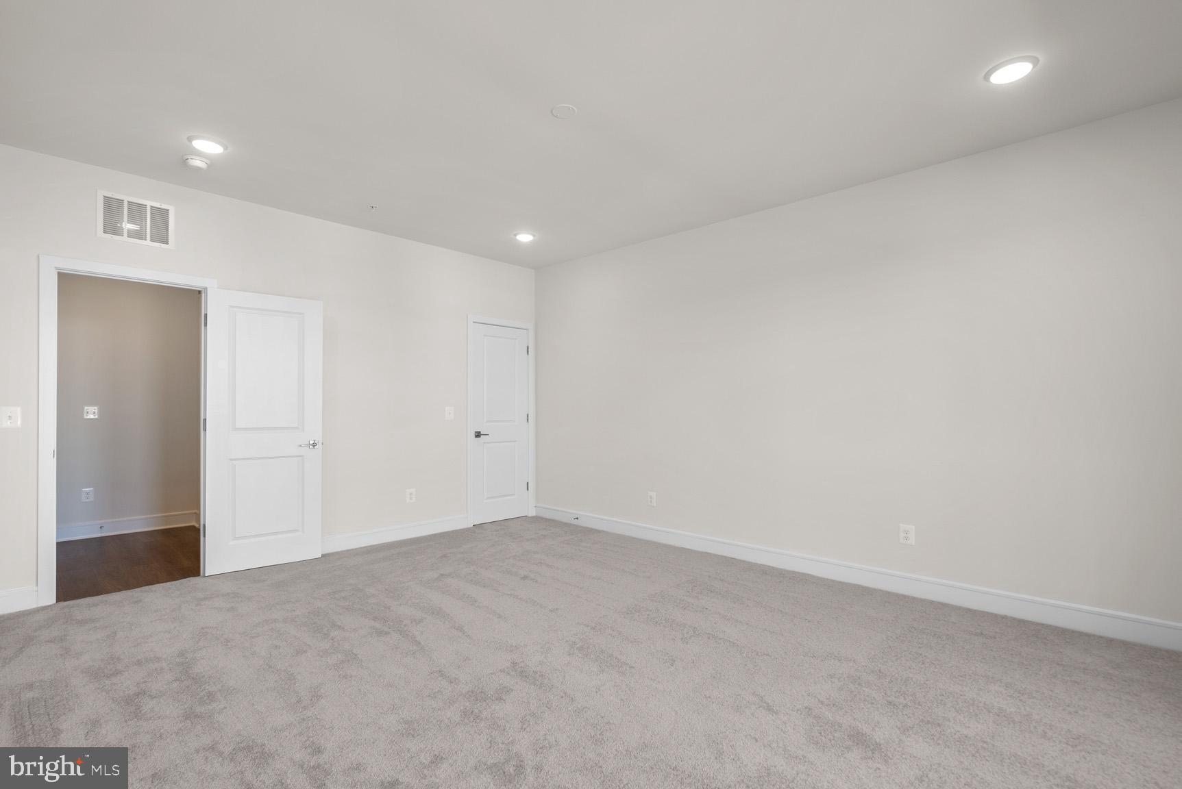 DEMOTT & SILVER - Residential