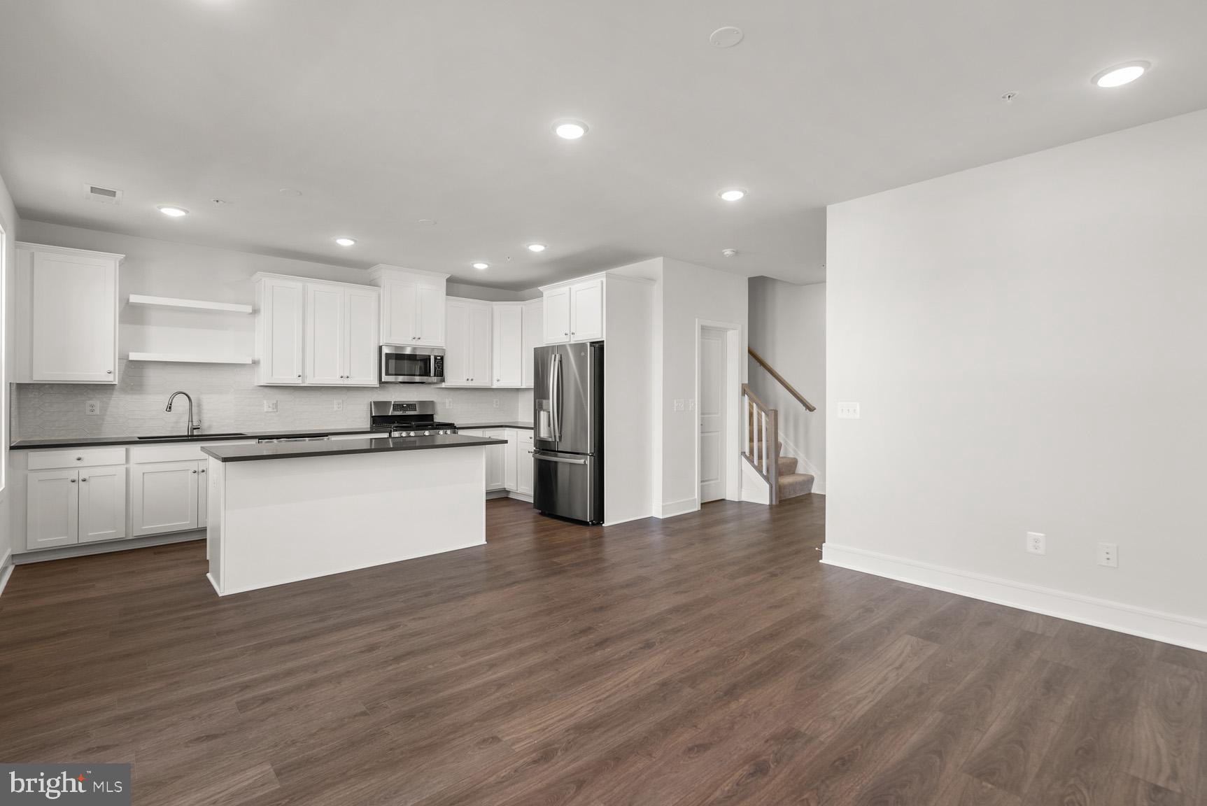 DEMOTT & SILVER - Residential