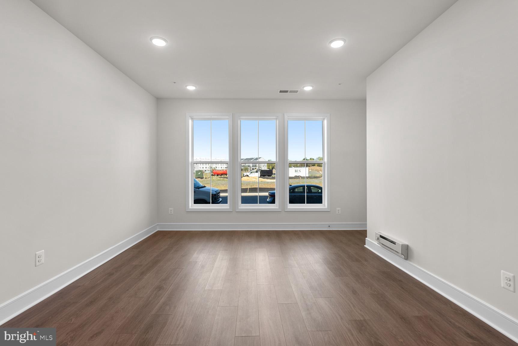 DEMOTT & SILVER - Residential