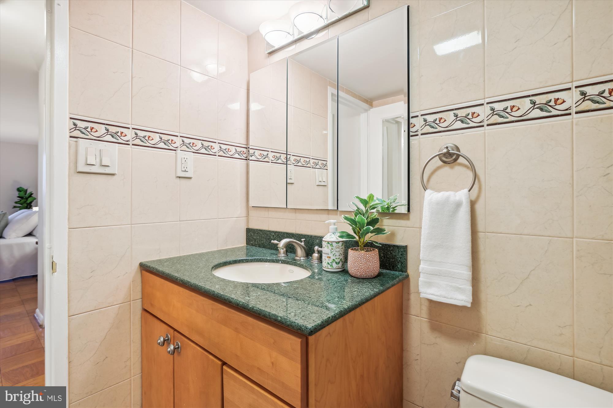 THE KENWOOD - Residential